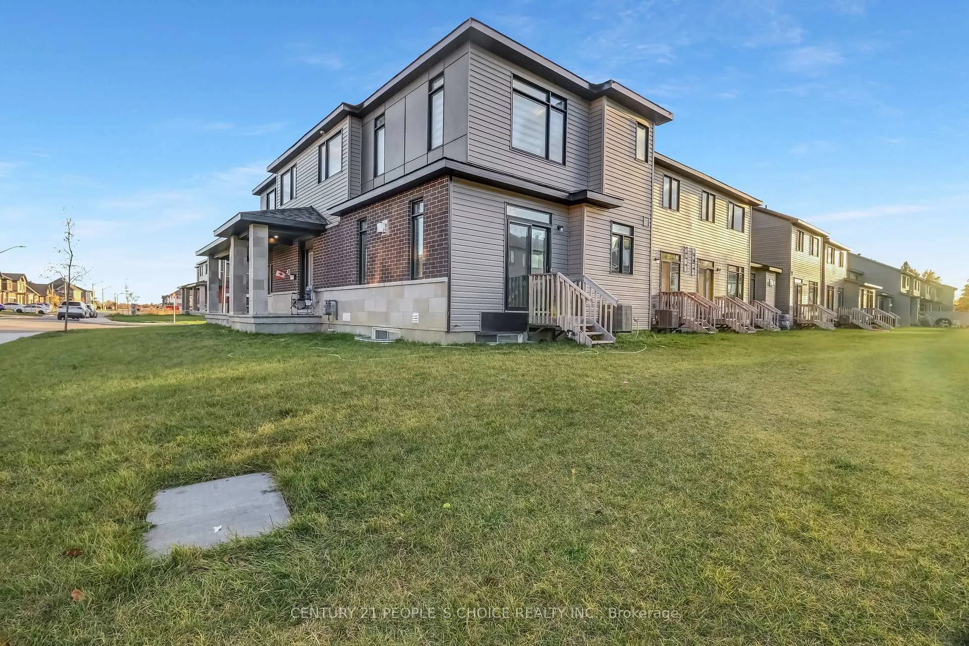 Photo 16 of 300 Makobe Lane, Ottawa, Riverside South/Gloucester Glen — HOMEH