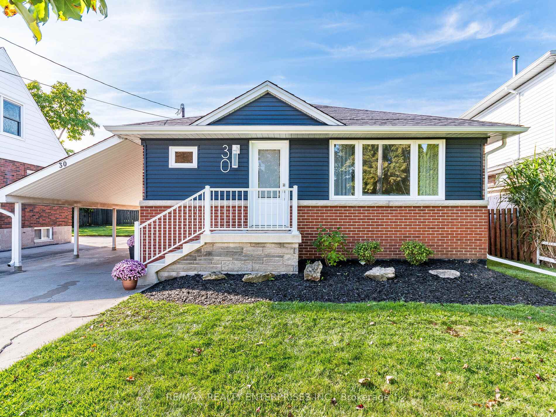 Photo 2 of 30 Alderney Avenue, Hamilton, Hill Park — HOMEH