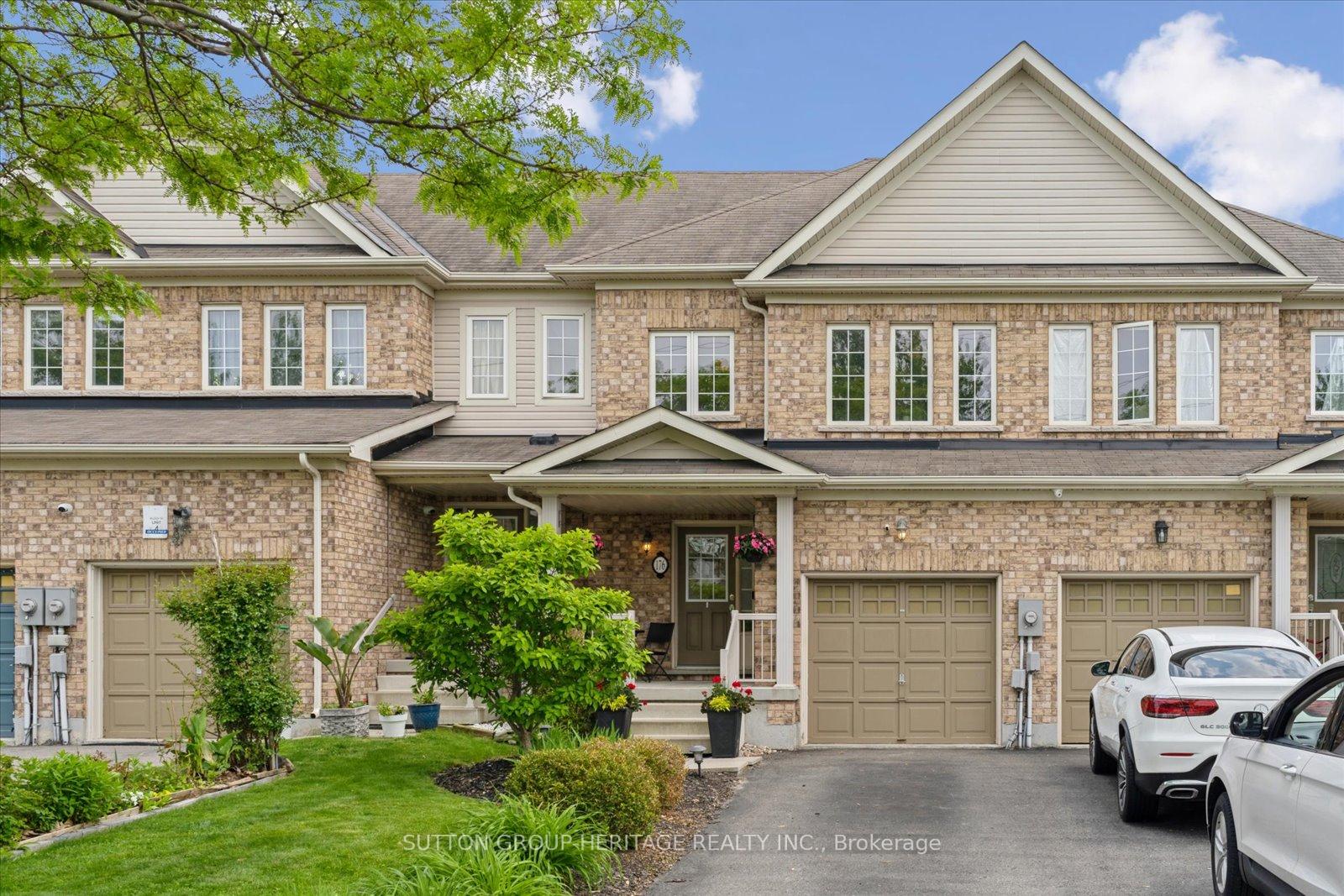 Photo 2 of 176 Dewell Crescent, Clarington, Courtice — HOMEH