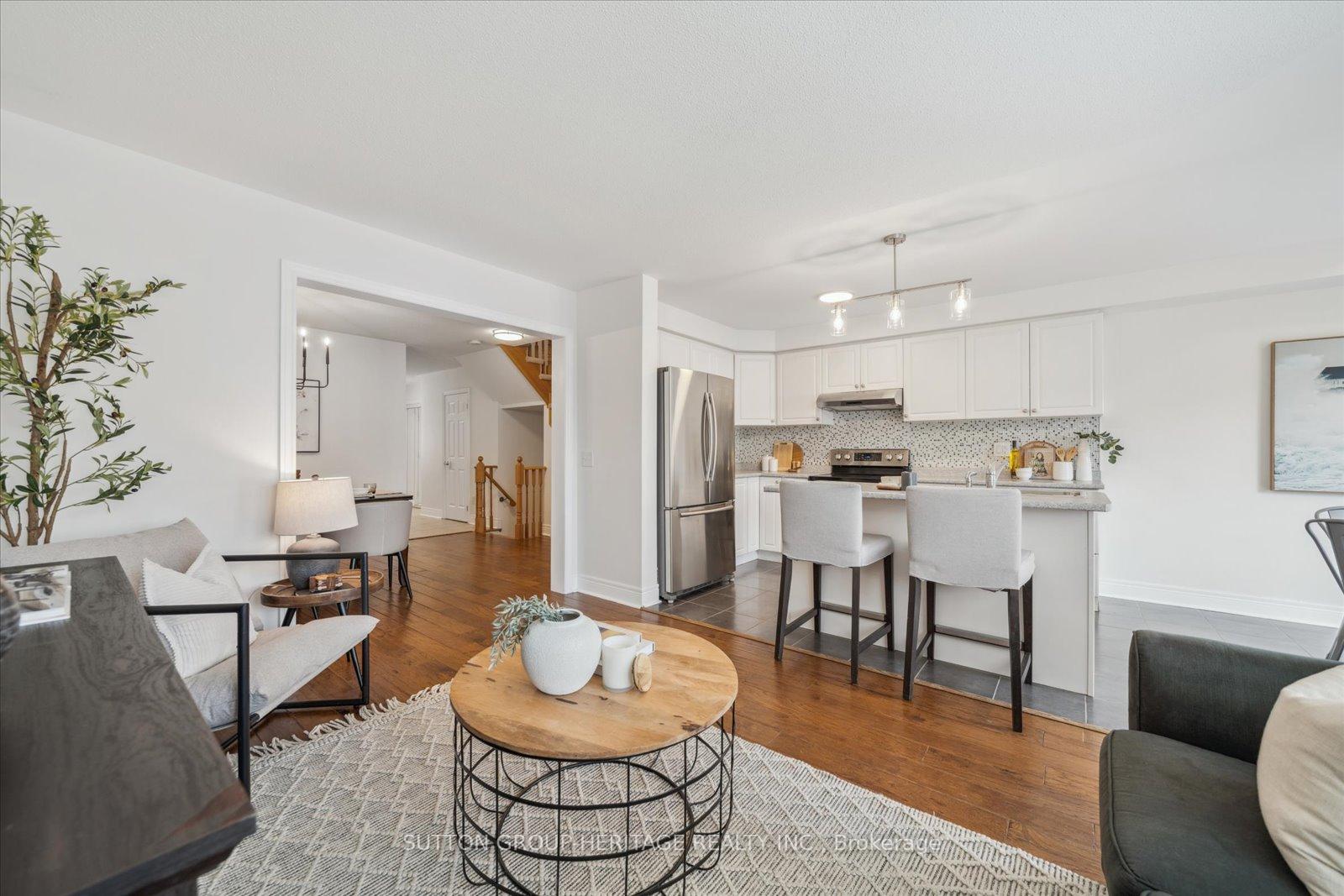 Photo 13 of 176 Dewell Crescent, Clarington, Courtice — HOMEH