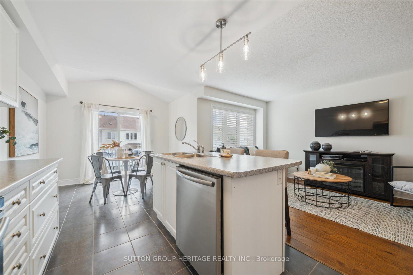 Photo 19 of 176 Dewell Crescent, Clarington, Courtice — HOMEH