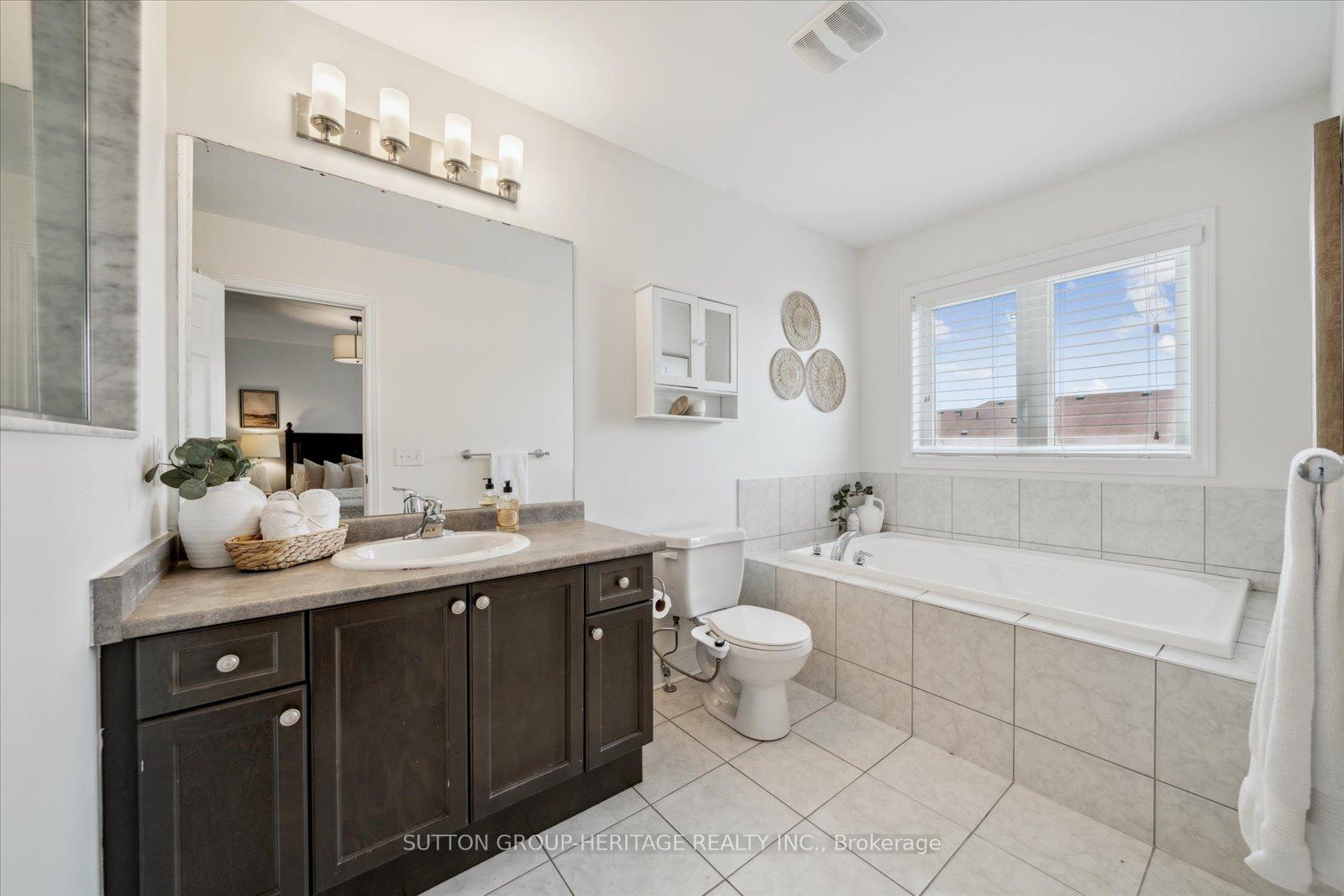 Photo 29 of 176 Dewell Crescent, Clarington, Courtice — HOMEH