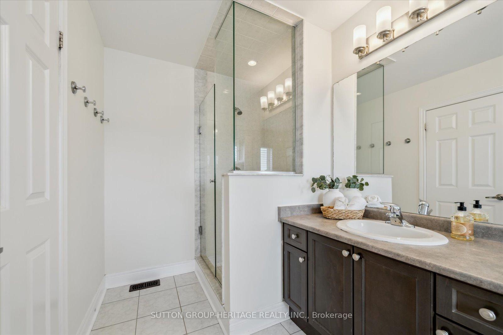 Photo 31 of 176 Dewell Crescent, Clarington, Courtice — HOMEH