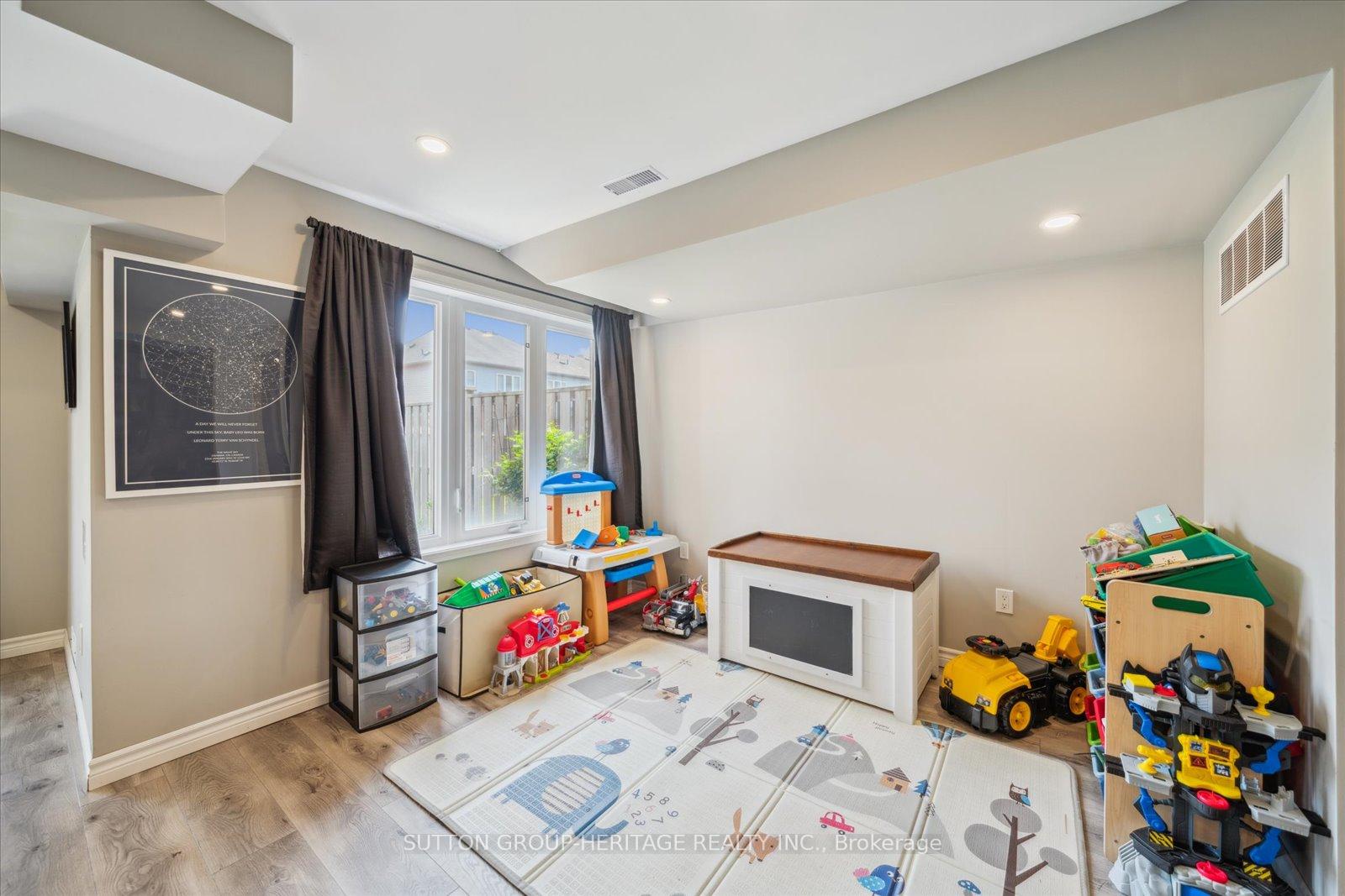 Photo 41 of 176 Dewell Crescent, Clarington, Courtice — HOMEH