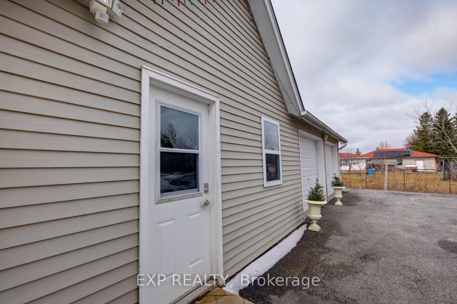 Photo 3 of 12380 Torbram Road, Caledon, Rural Caledon — HOMEH