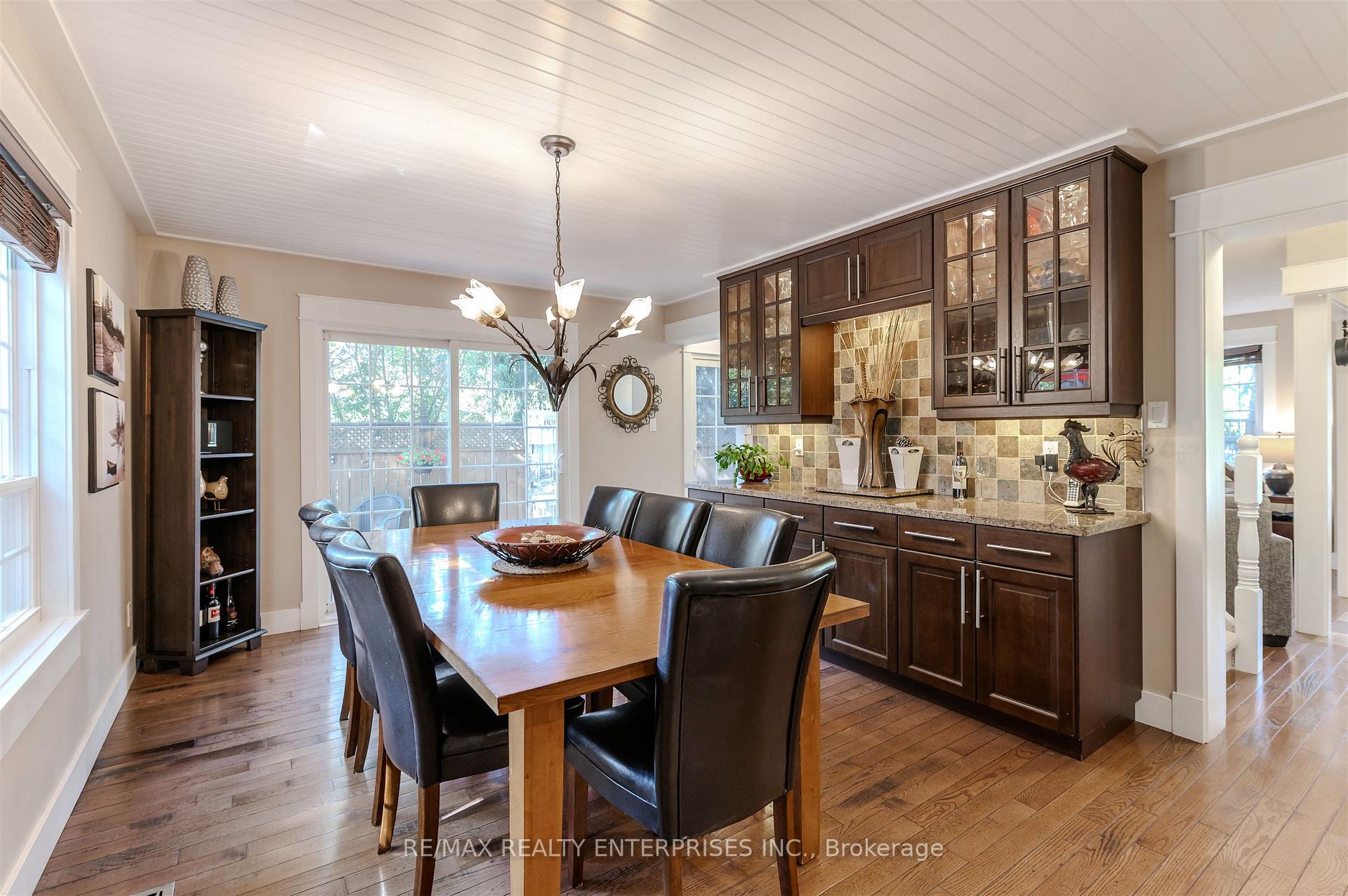 Photo 11 of 18 Blueridge Square, Brampton, Heart Lake West — HOMEH
