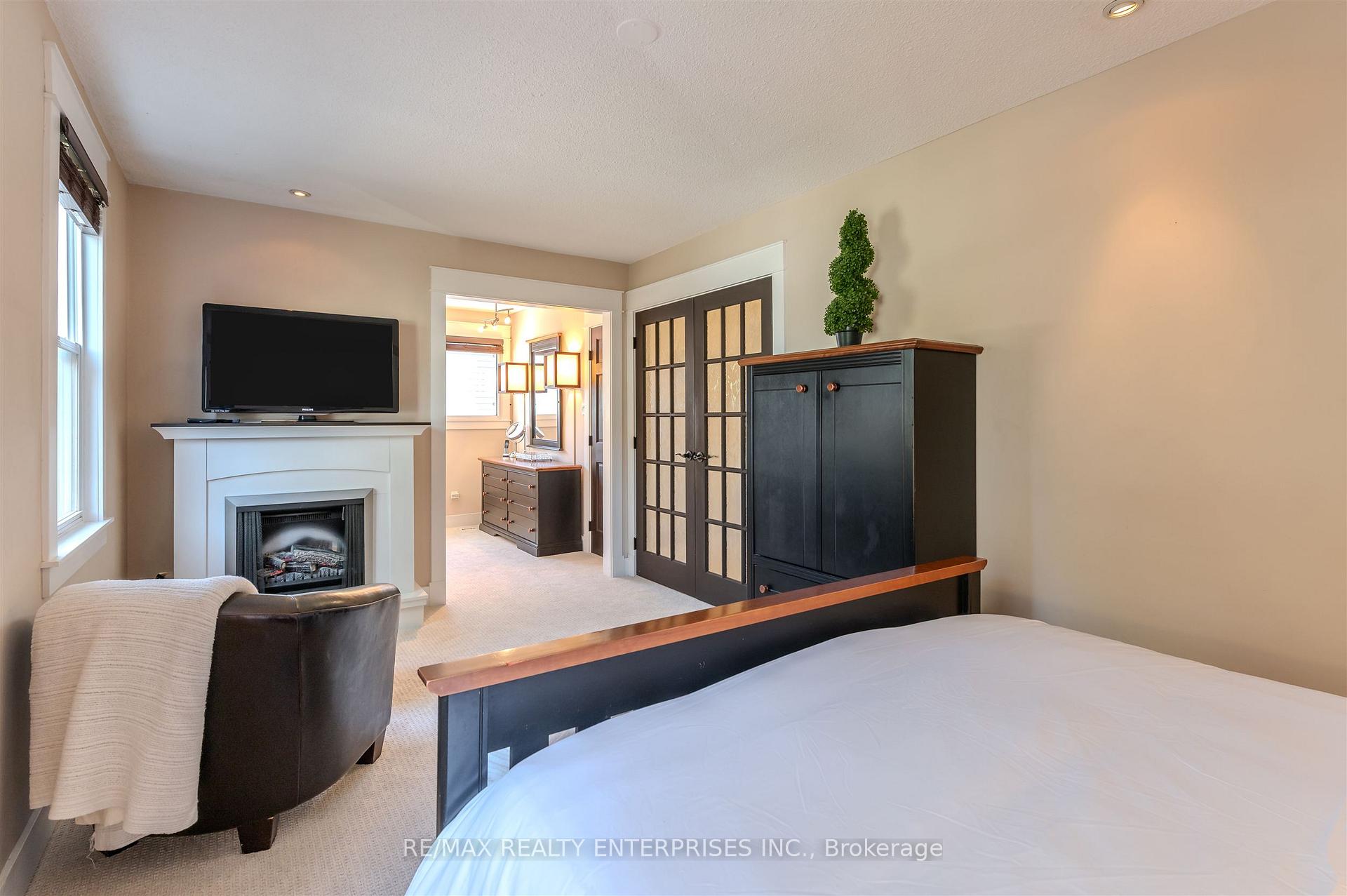 Photo 20 of 18 Blueridge Square, Brampton, Heart Lake West — HOMEH