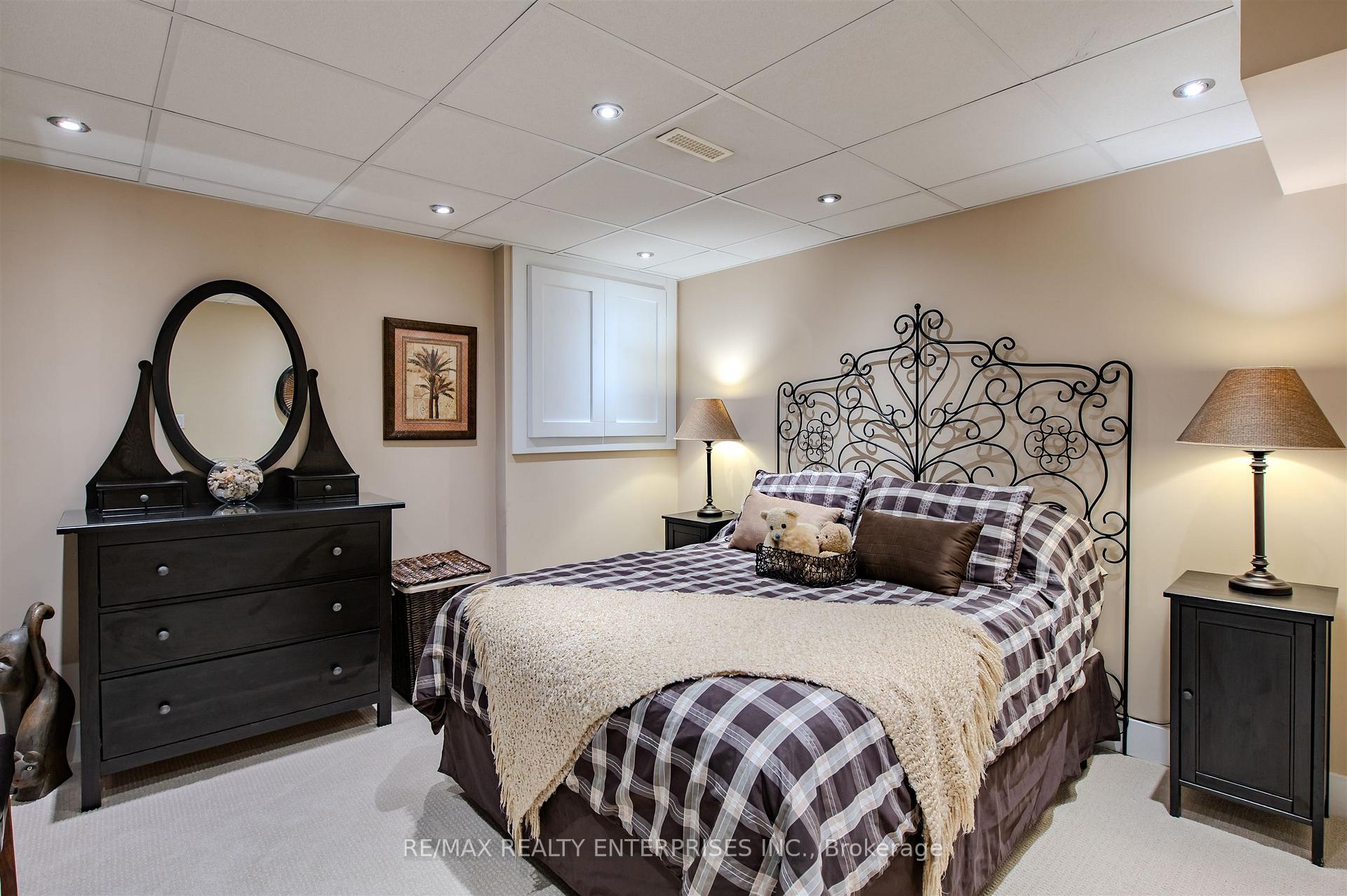 Photo 31 of 18 Blueridge Square, Brampton, Heart Lake West — HOMEH