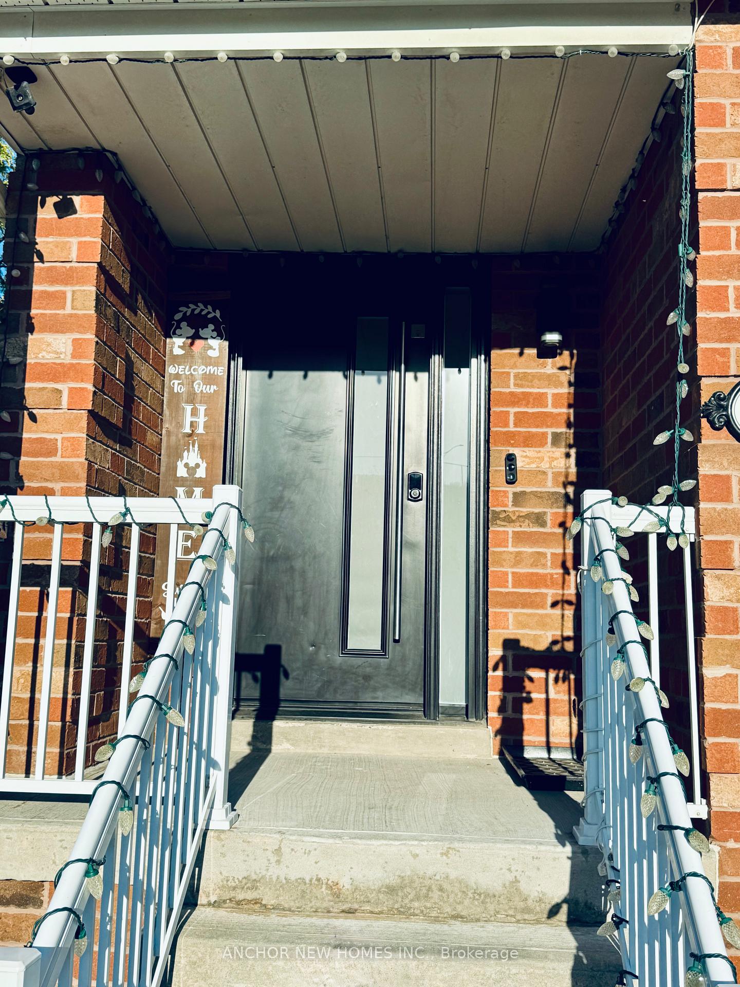 Photo 3 of 85 Ozner Court, Brampton, Fletcher's Meadow — HOMEH
