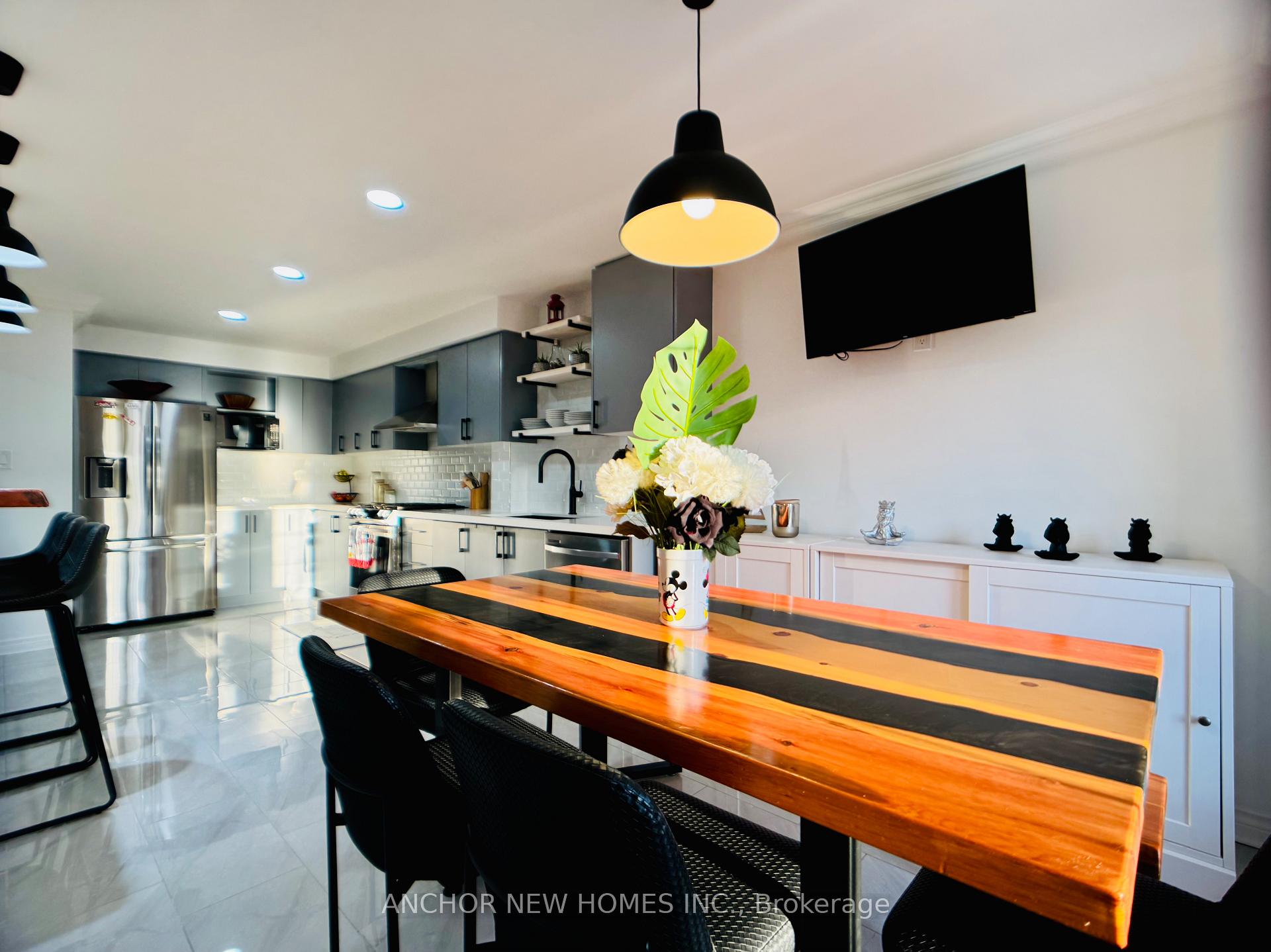 Photo 20 of 85 Ozner Court, Brampton, Fletcher's Meadow — HOMEH