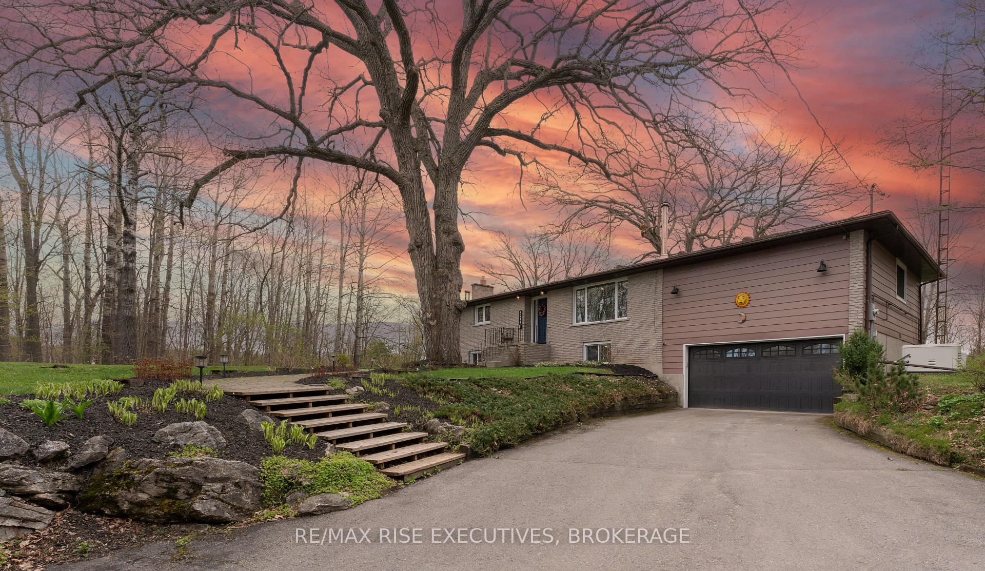 Photo 1 of 4214 Maple Drive, Frontenac, Frontenac South — HOMEH