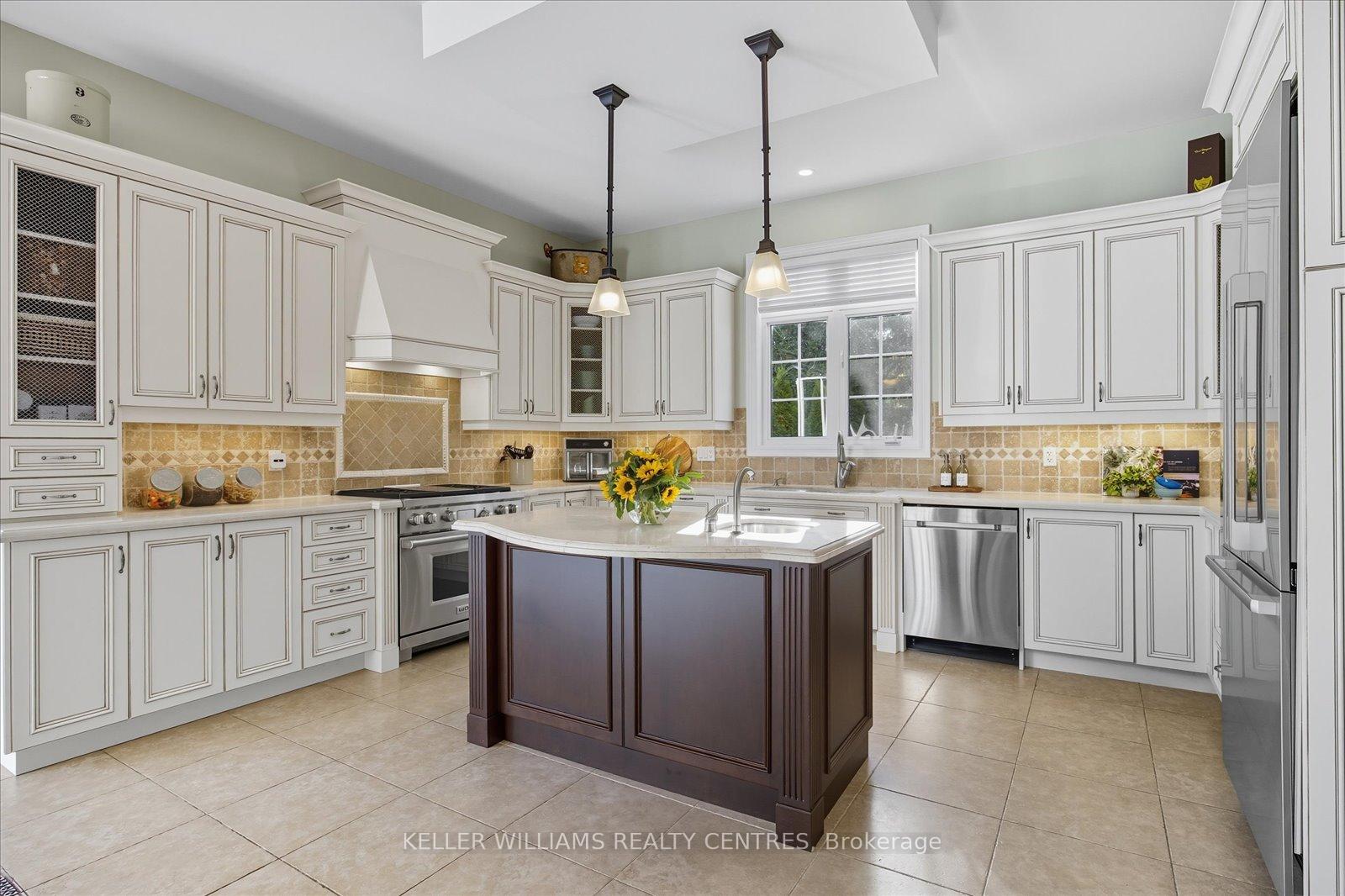 Photo 7 of 72 Duncton Wood Crescent, Aurora, Hills of St Andrew — HOMEH