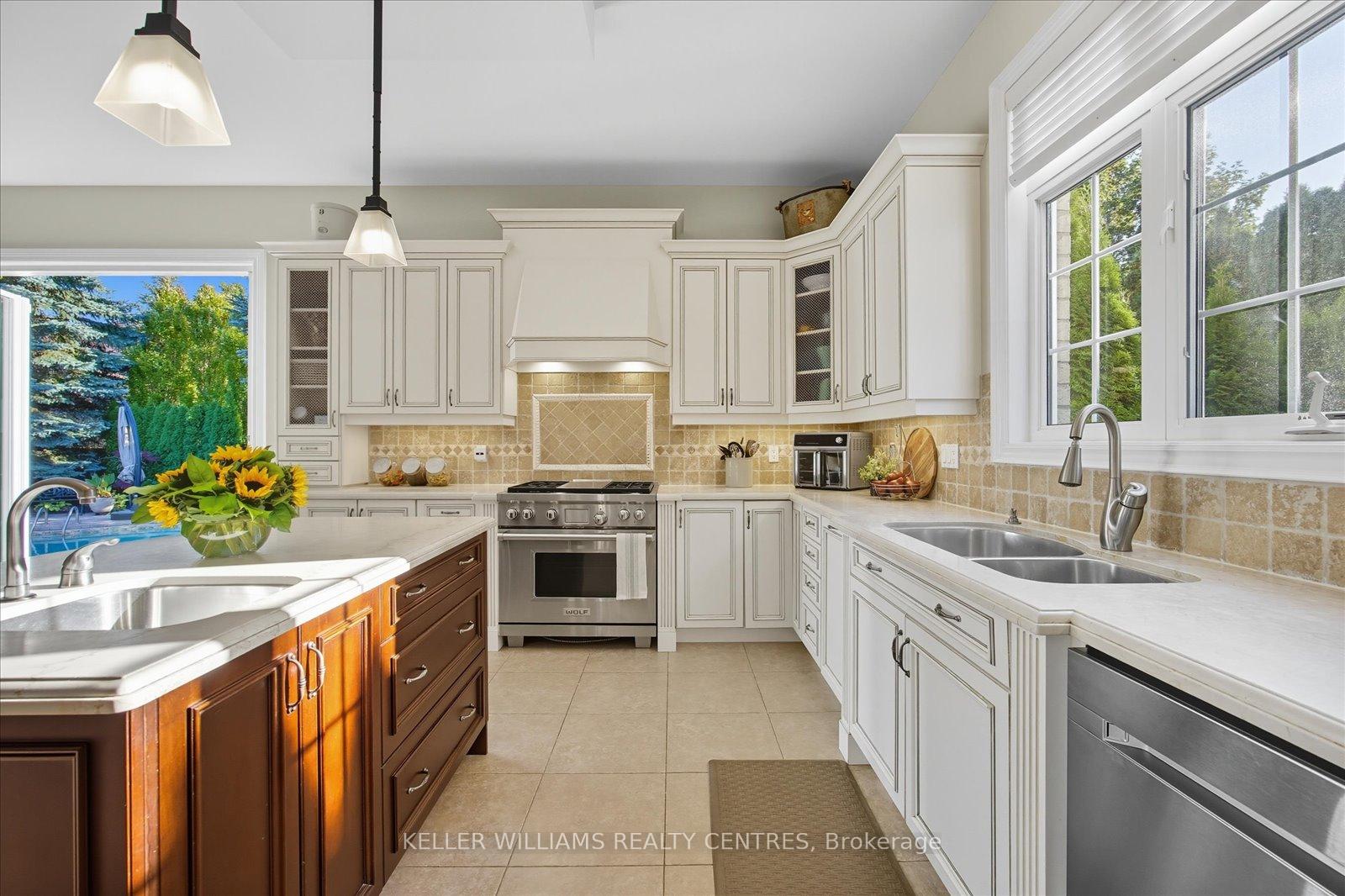 Photo 18 of 72 Duncton Wood Crescent, Aurora, Hills of St Andrew — HOMEH