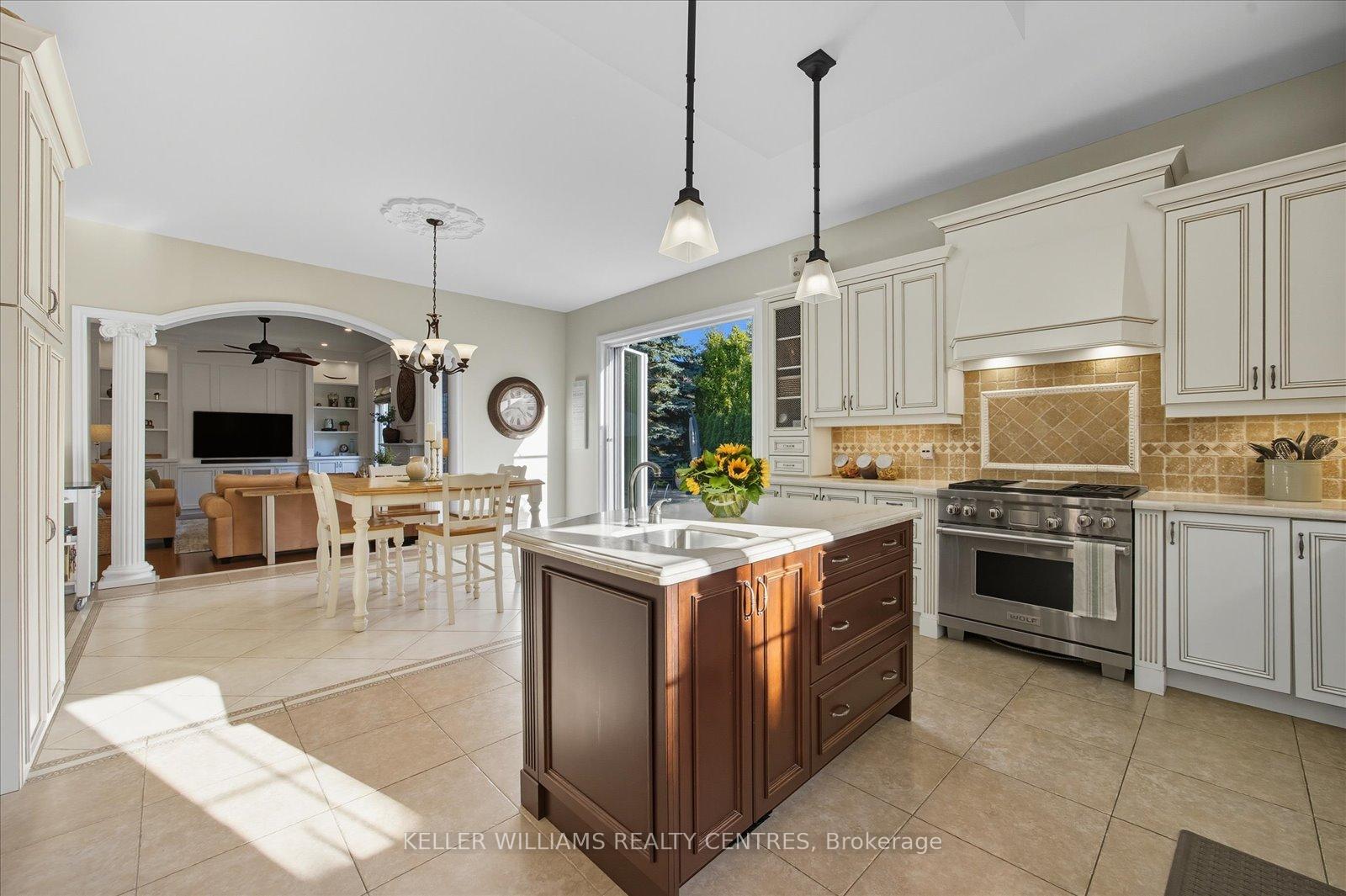 Photo 10 of 72 Duncton Wood Crescent, Aurora, Hills of St Andrew — HOMEH