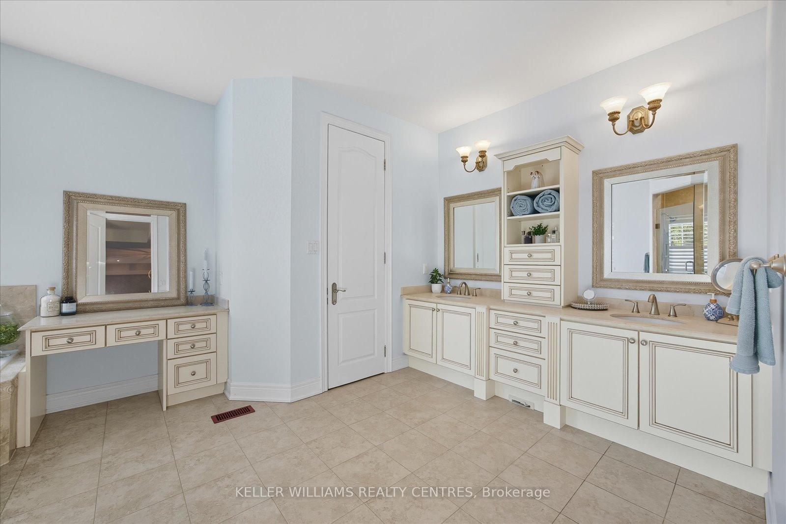 Photo 21 of 72 Duncton Wood Crescent, Aurora, Hills of St Andrew — HOMEH