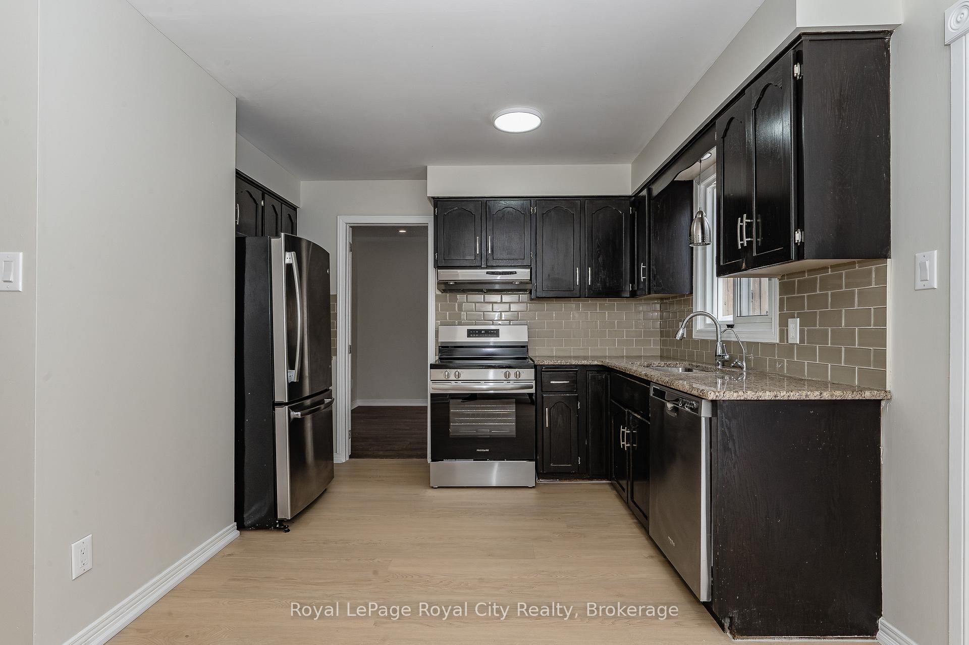 Photo 8 of 16 Sagewood Place, Guelph, Kortright West — HOMEH