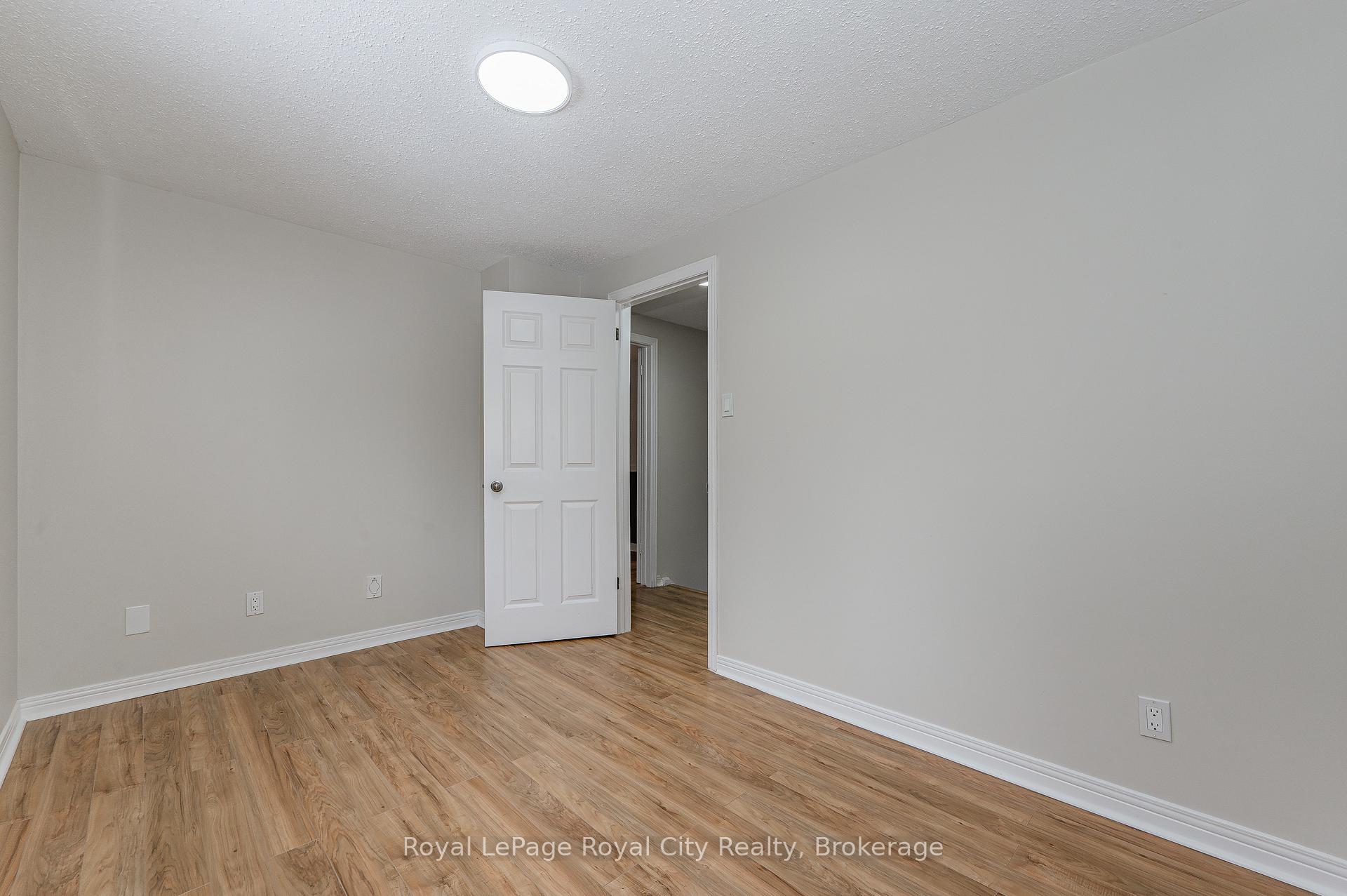 Photo 22 of 16 Sagewood Place, Guelph, Kortright West — HOMEH