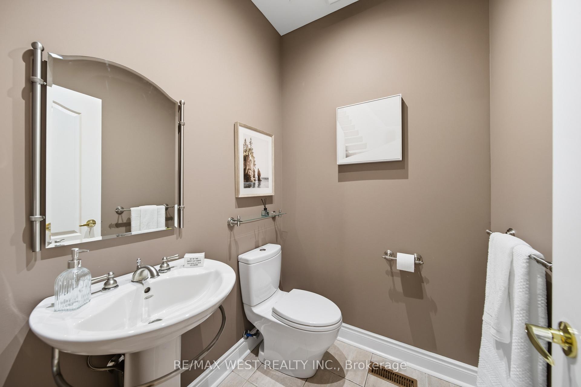 Photo 12 of 1 Nova Scotia Road, Brampton, Bram West — HOMEH