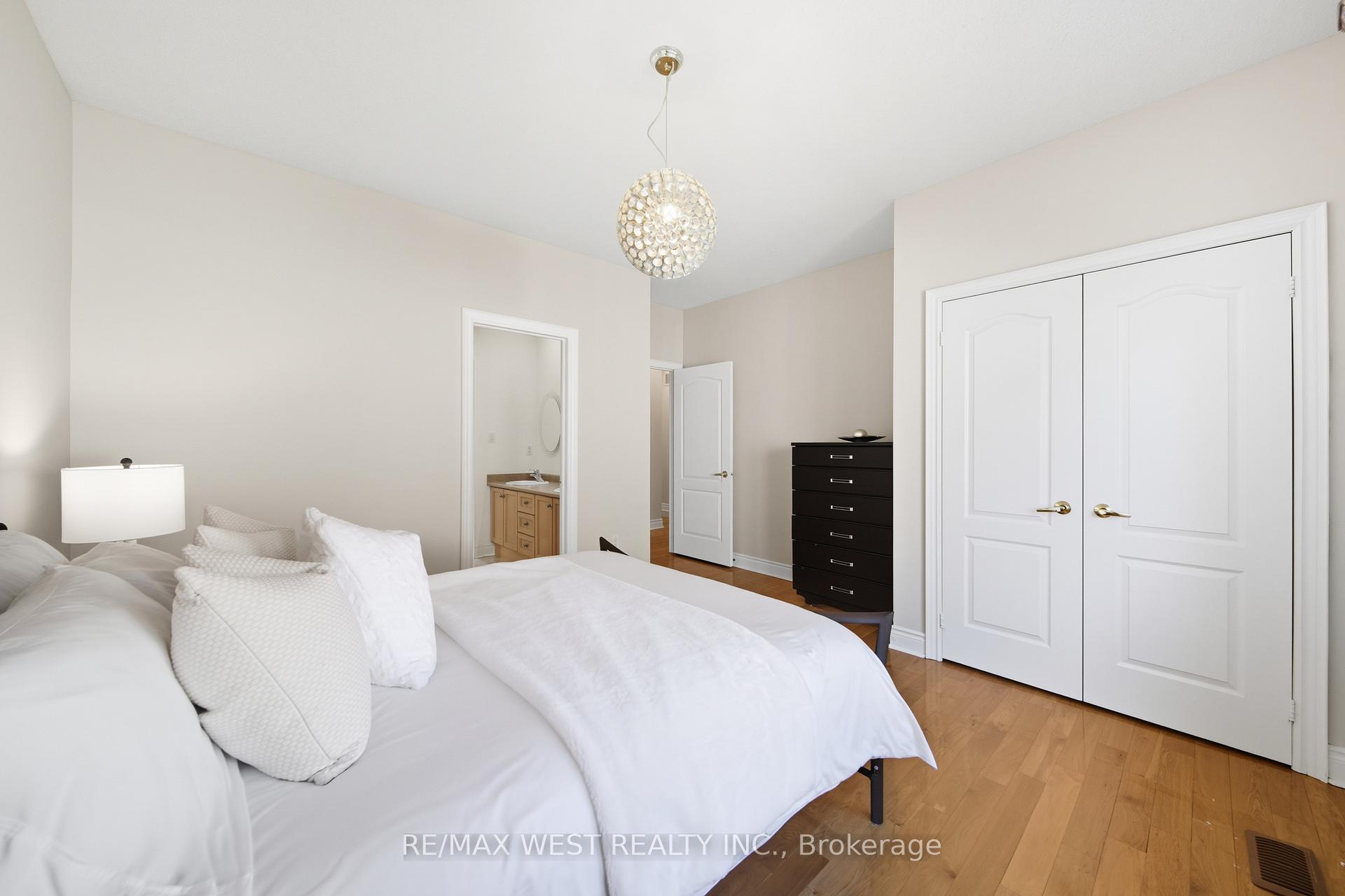 Photo 24 of 1 Nova Scotia Road, Brampton, Bram West — HOMEH