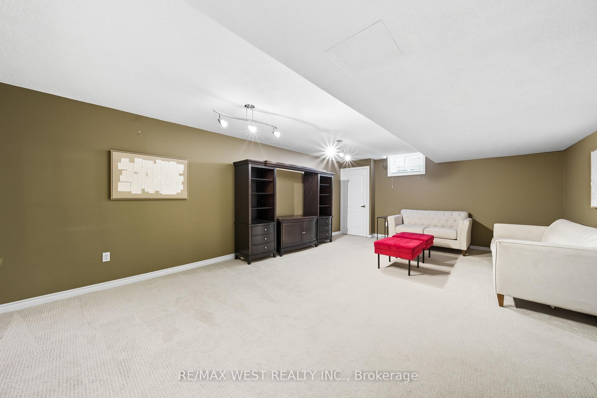 Photo 25 of 1 Nova Scotia Road, Brampton, Bram West — HOMEH