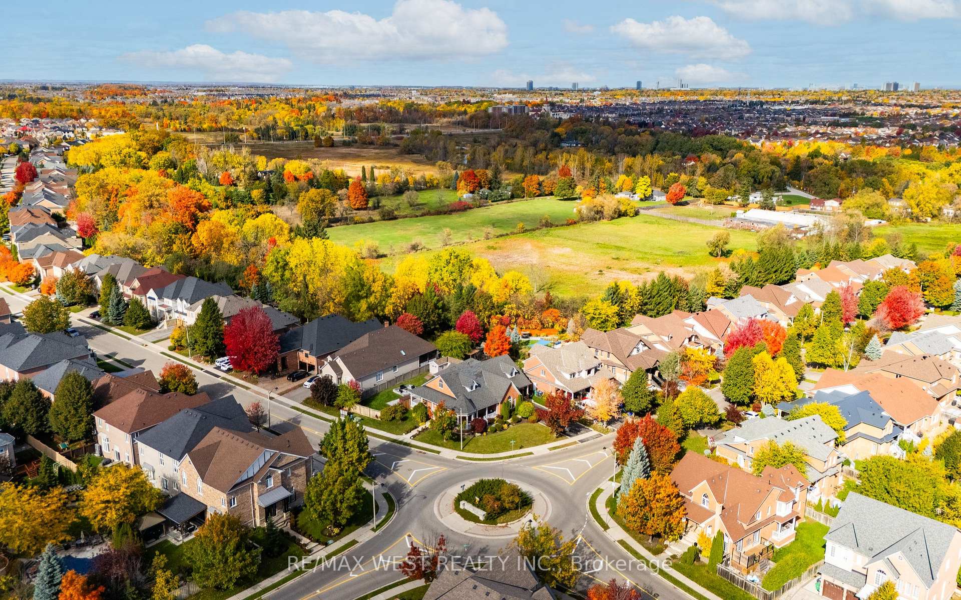 Photo 36 of 1 Nova Scotia Road, Brampton, Bram West — HOMEH