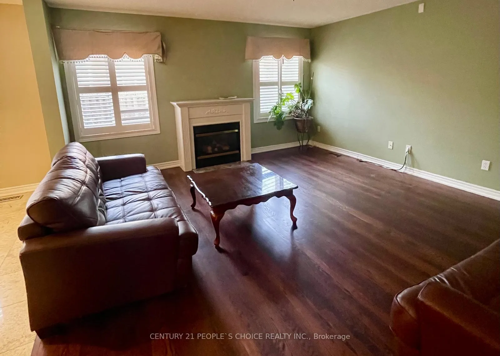 Photo 13 of 215 Edenbrook Hill Drive, Brampton, Fletcher's Meadow — HOMEH