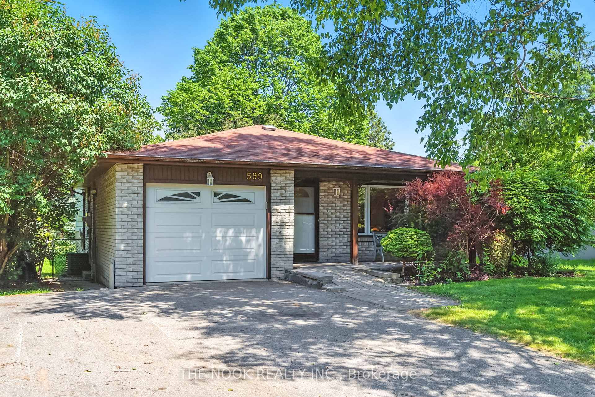 Photo 3 of 599 Amos Street, Clarington, Newcastle — HOMEH