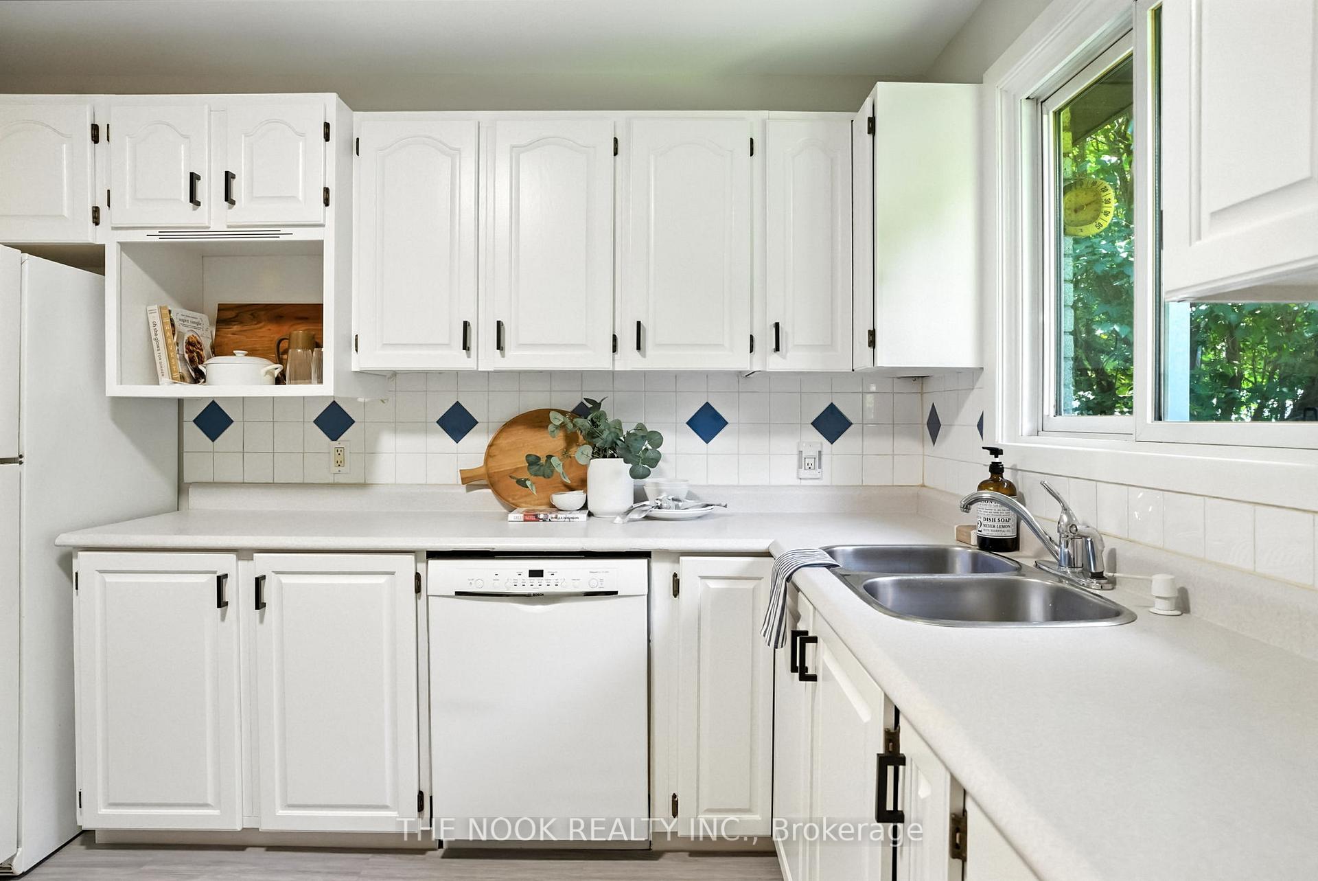 Photo 17 of 599 Amos Street, Clarington, Newcastle — HOMEH