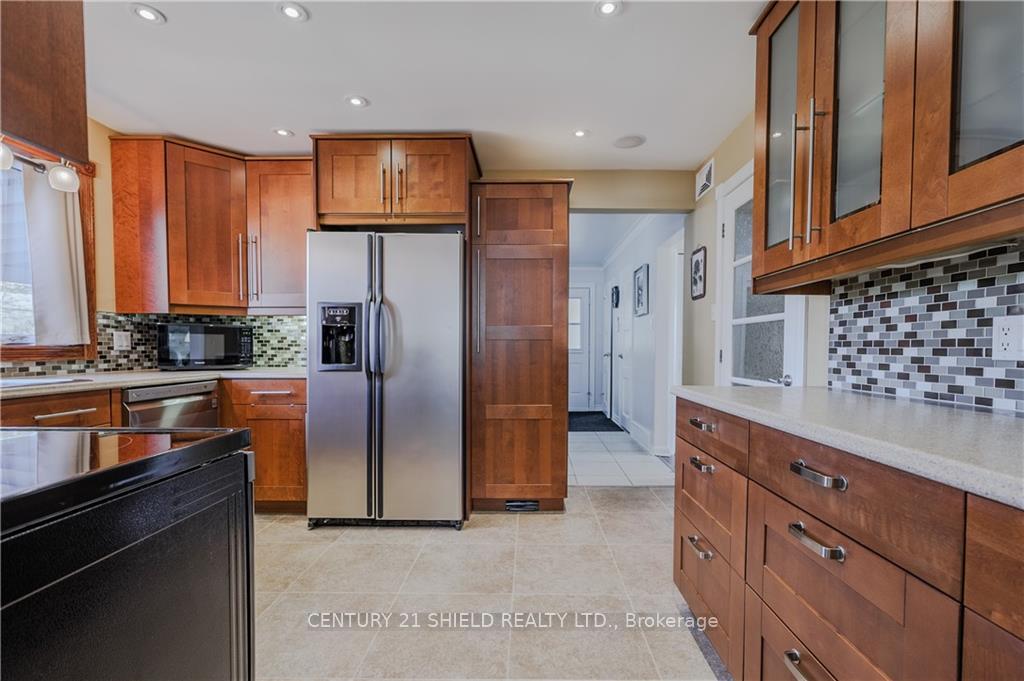 Photo 11 of 908 Lasalle Road, Cornwall — HOMEH