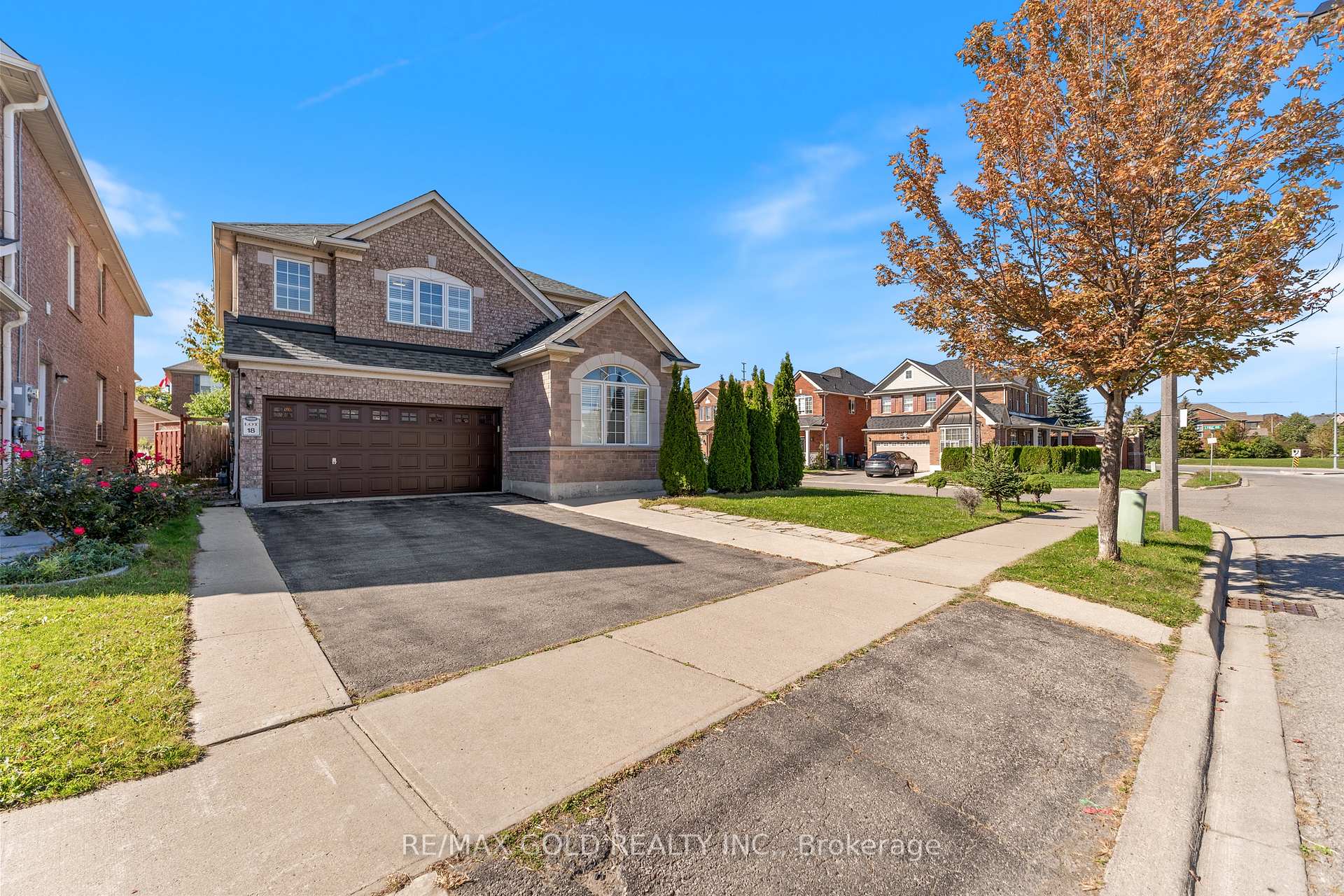 Photo 3 of 23 Lyric Road, Brampton, Gore Industrial North — HOMEH