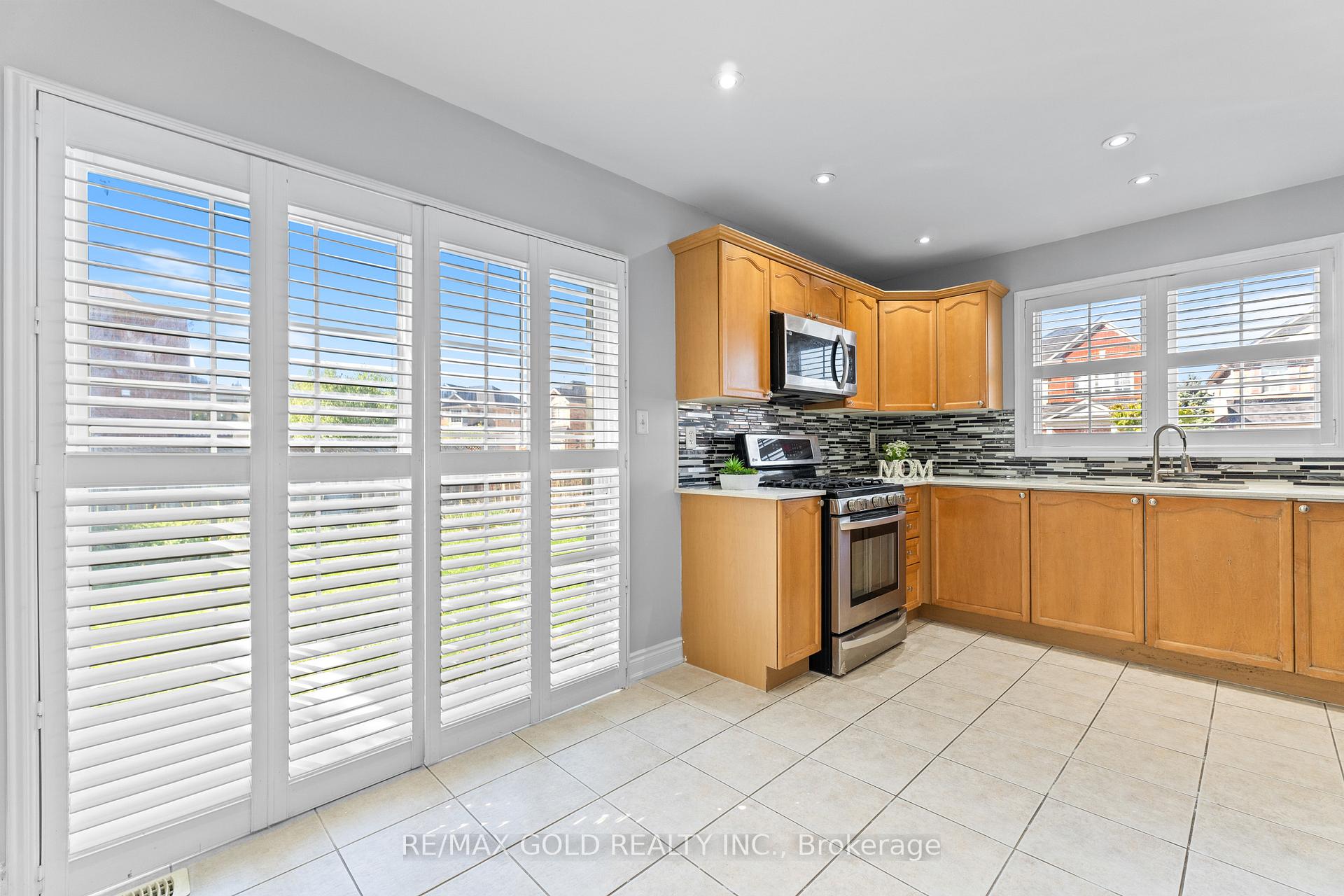 Photo 18 of 23 Lyric Road, Brampton, Gore Industrial North — HOMEH