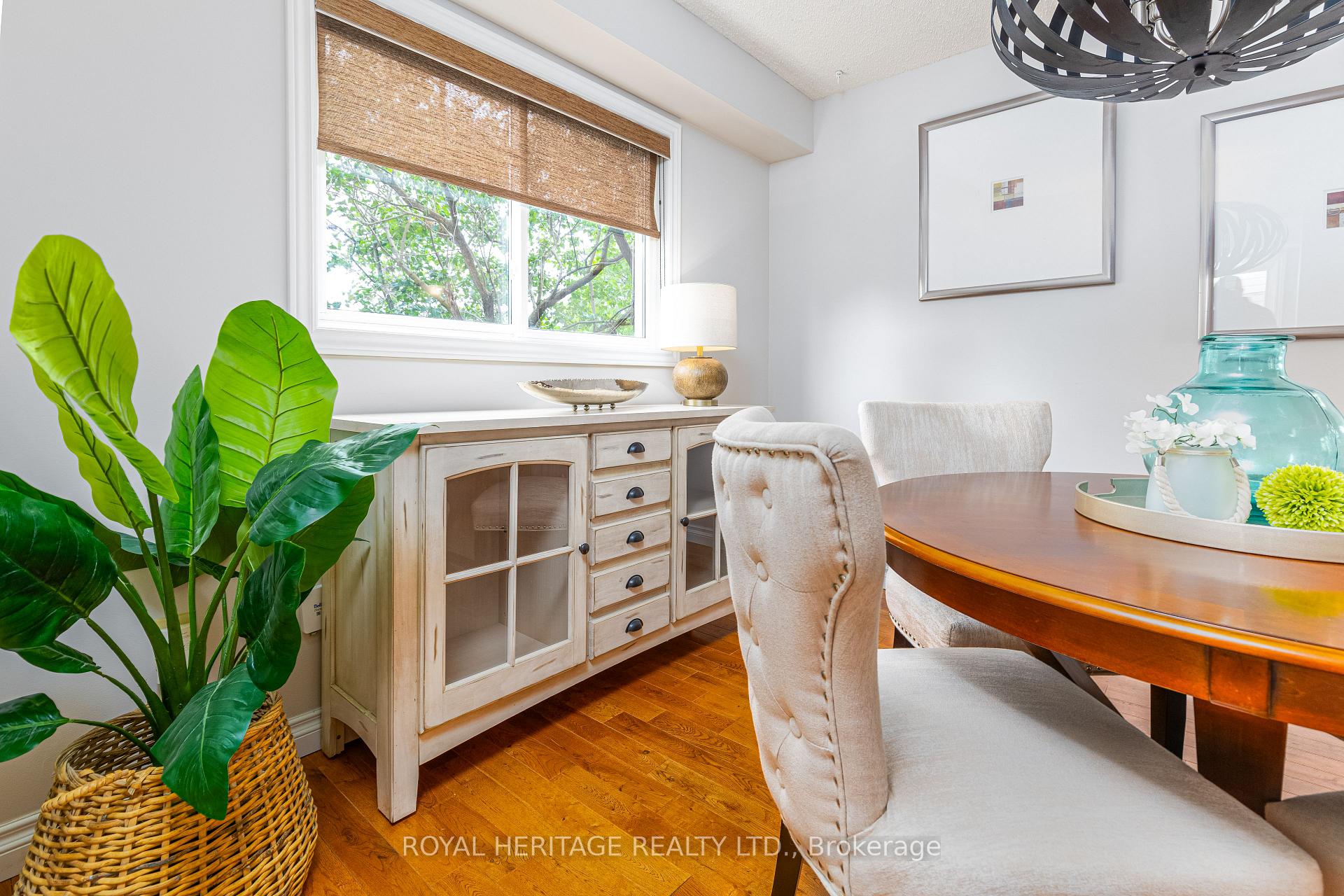 Photo 8 of 31 Flaxman Avenue, Clarington, Bowmanville — HOMEH