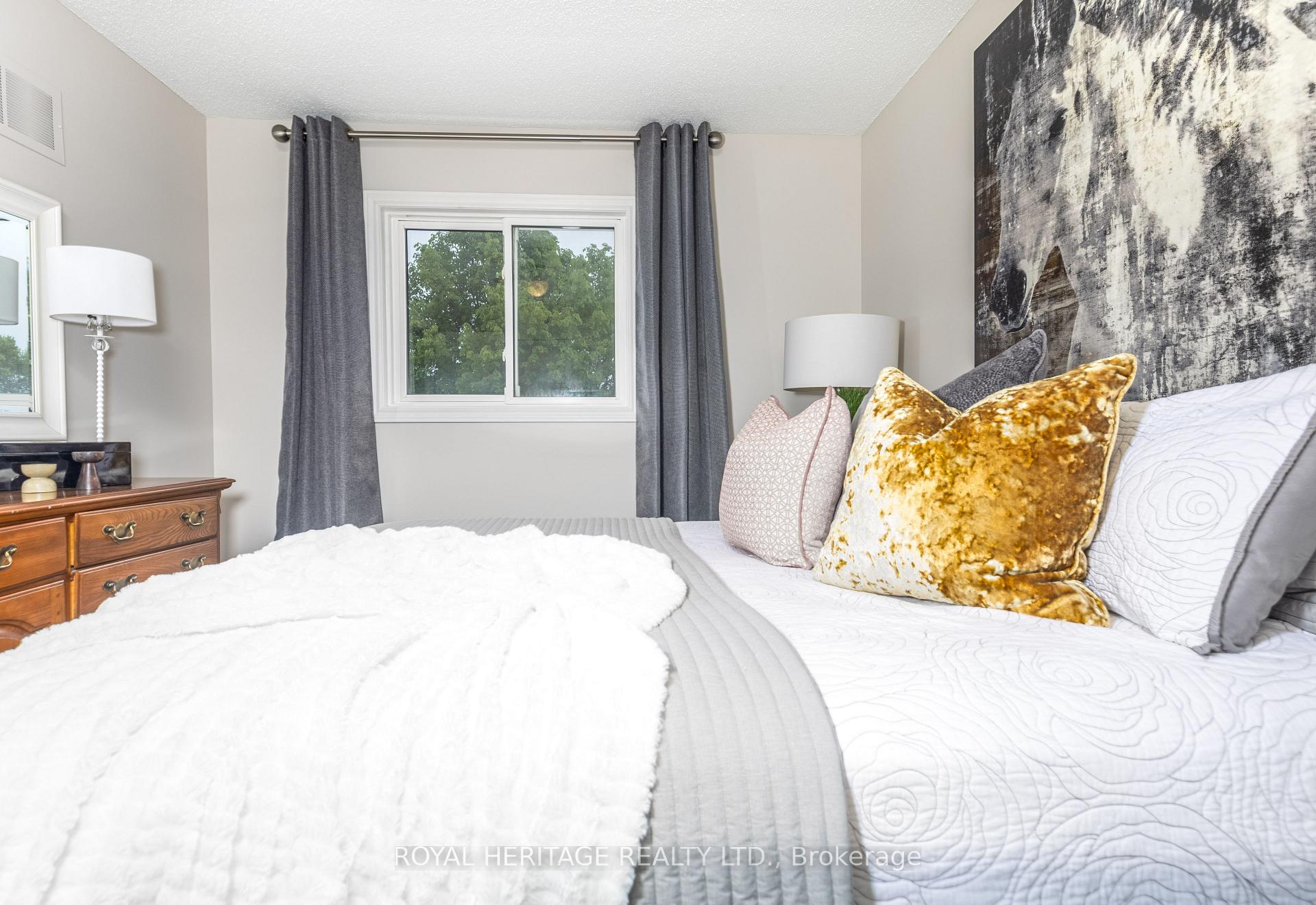Photo 19 of 31 Flaxman Avenue, Clarington, Bowmanville — HOMEH