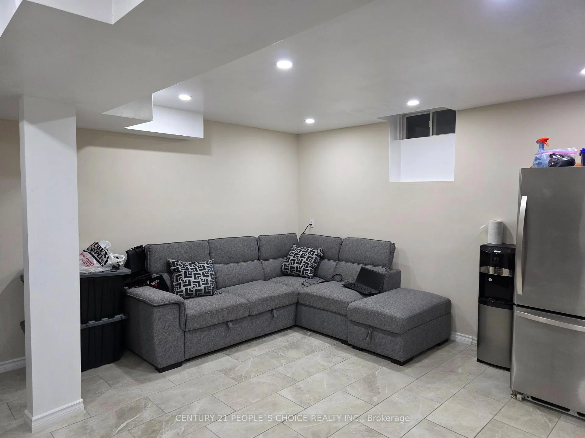 Photo 4 of 3 Heathbrook Avenue, Brampton, Bram East — HOMEH