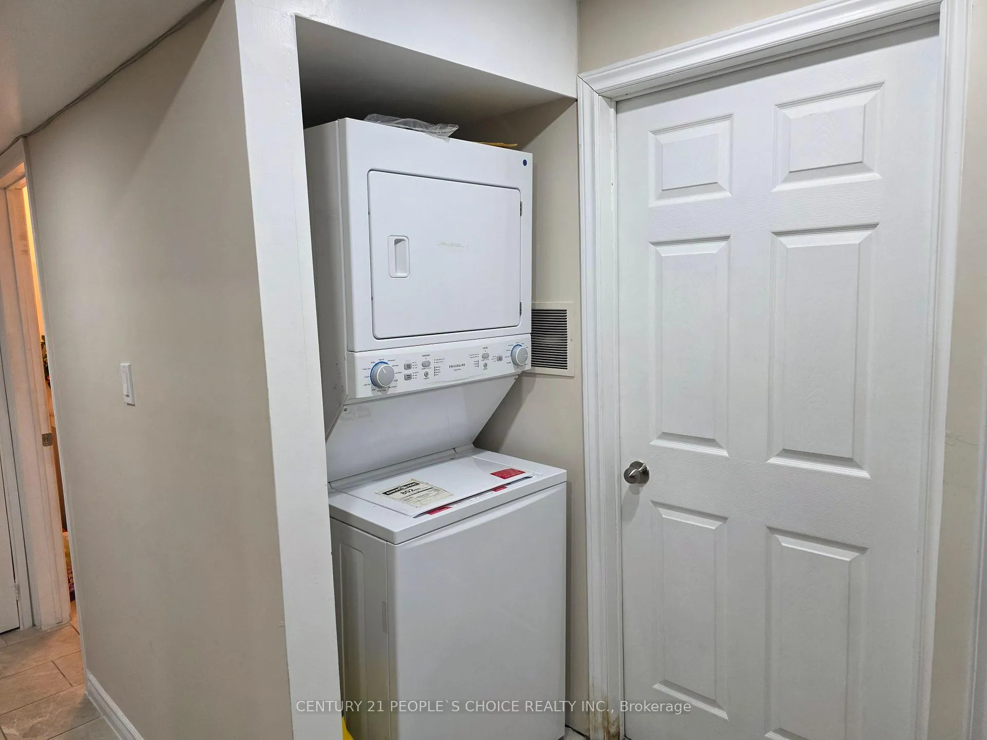 Photo 10 of 3 Heathbrook Avenue, Brampton, Bram East — HOMEH