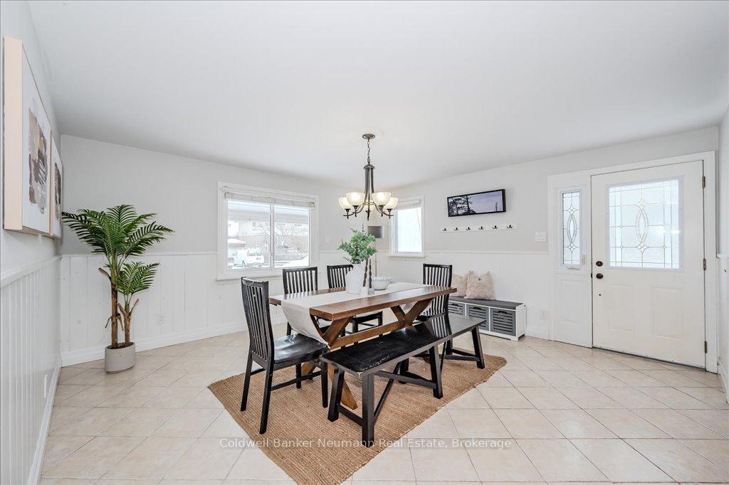 Photo 2 of 15 Hardy Street, Guelph, St. George's — HOMEH