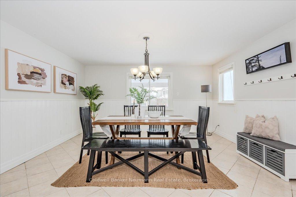 Photo 3 of 15 Hardy Street, Guelph, St. George's — HOMEH