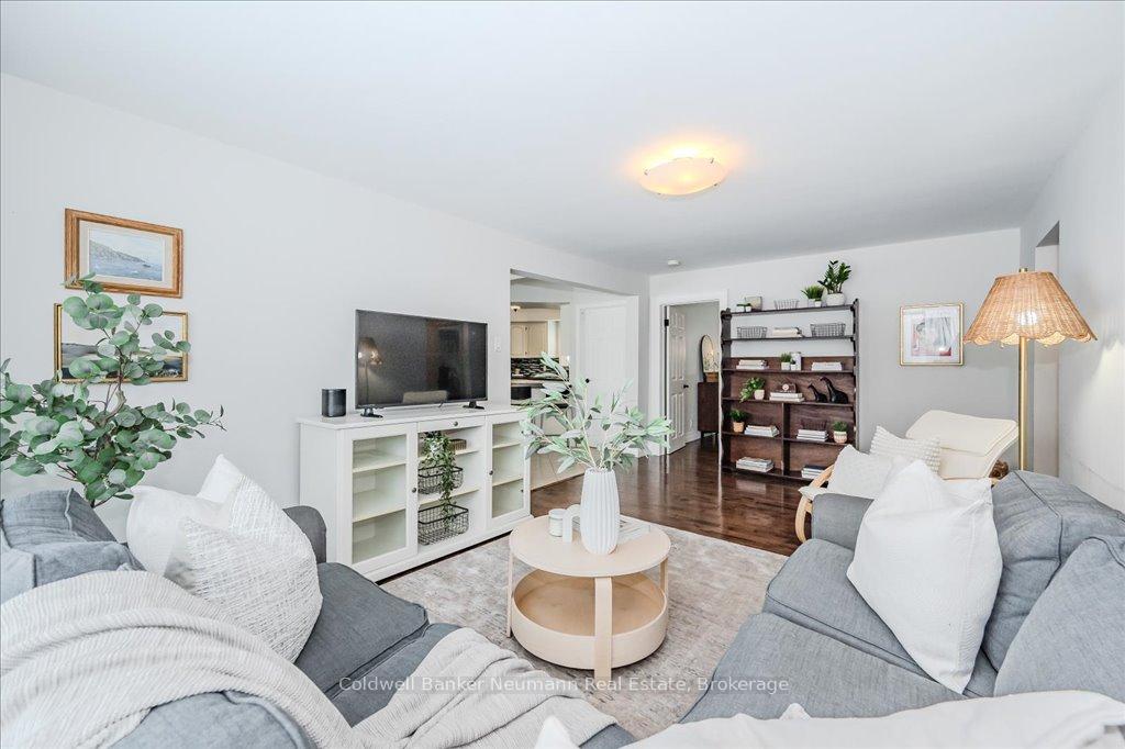 Photo 18 of 15 Hardy Street, Guelph, St. George's — HOMEH