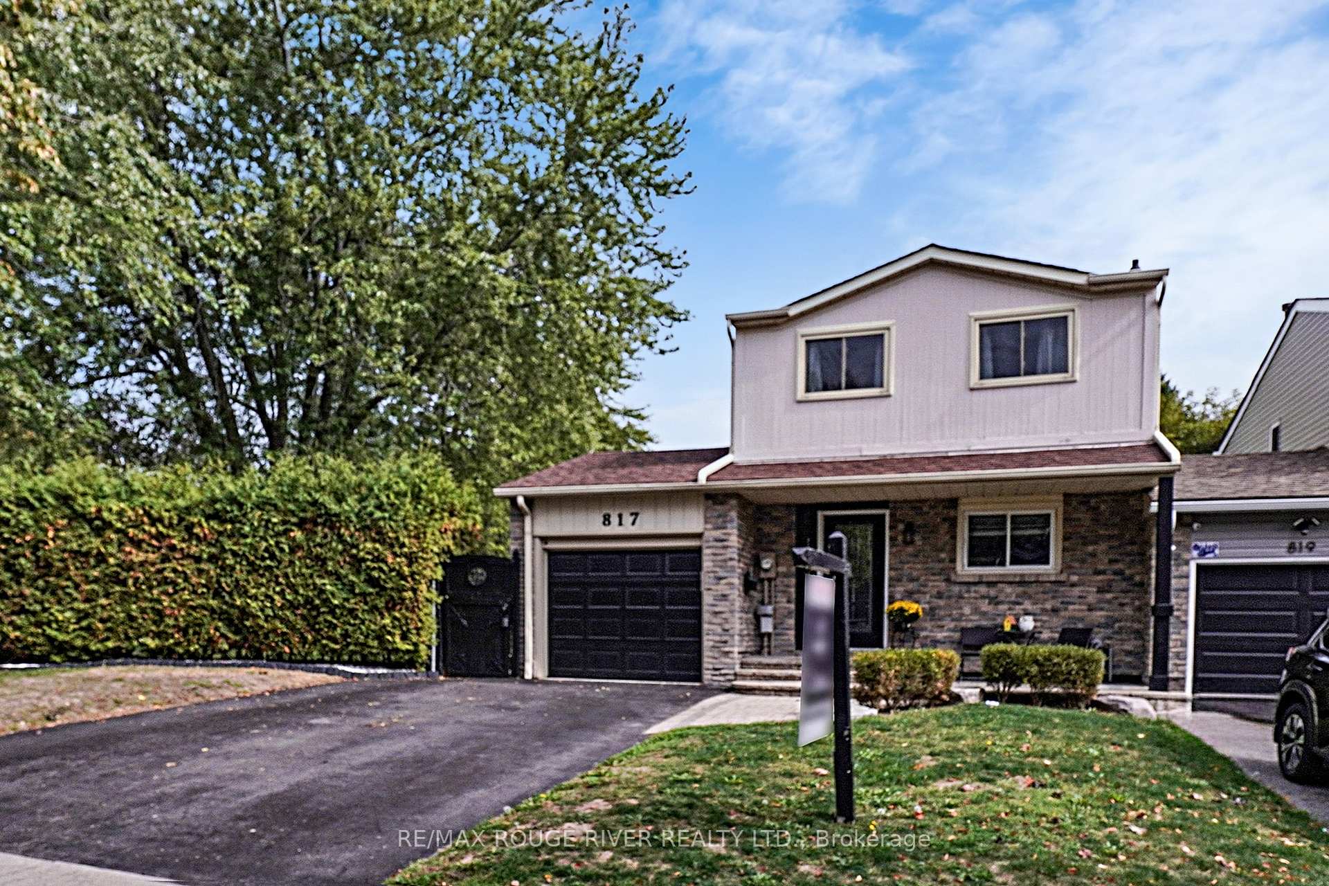 Front of 817 Finley Avenue