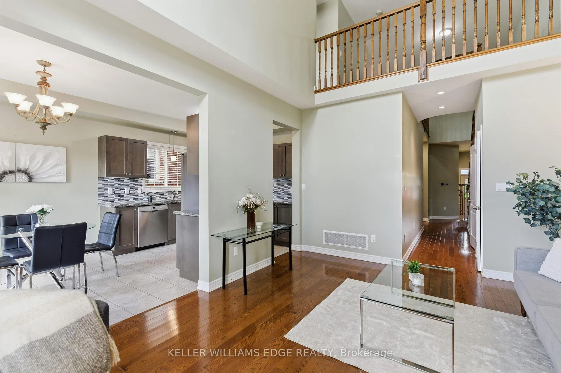 Photo 9 of 62 Browview Drive, Hamilton, Waterdown — HOMEH