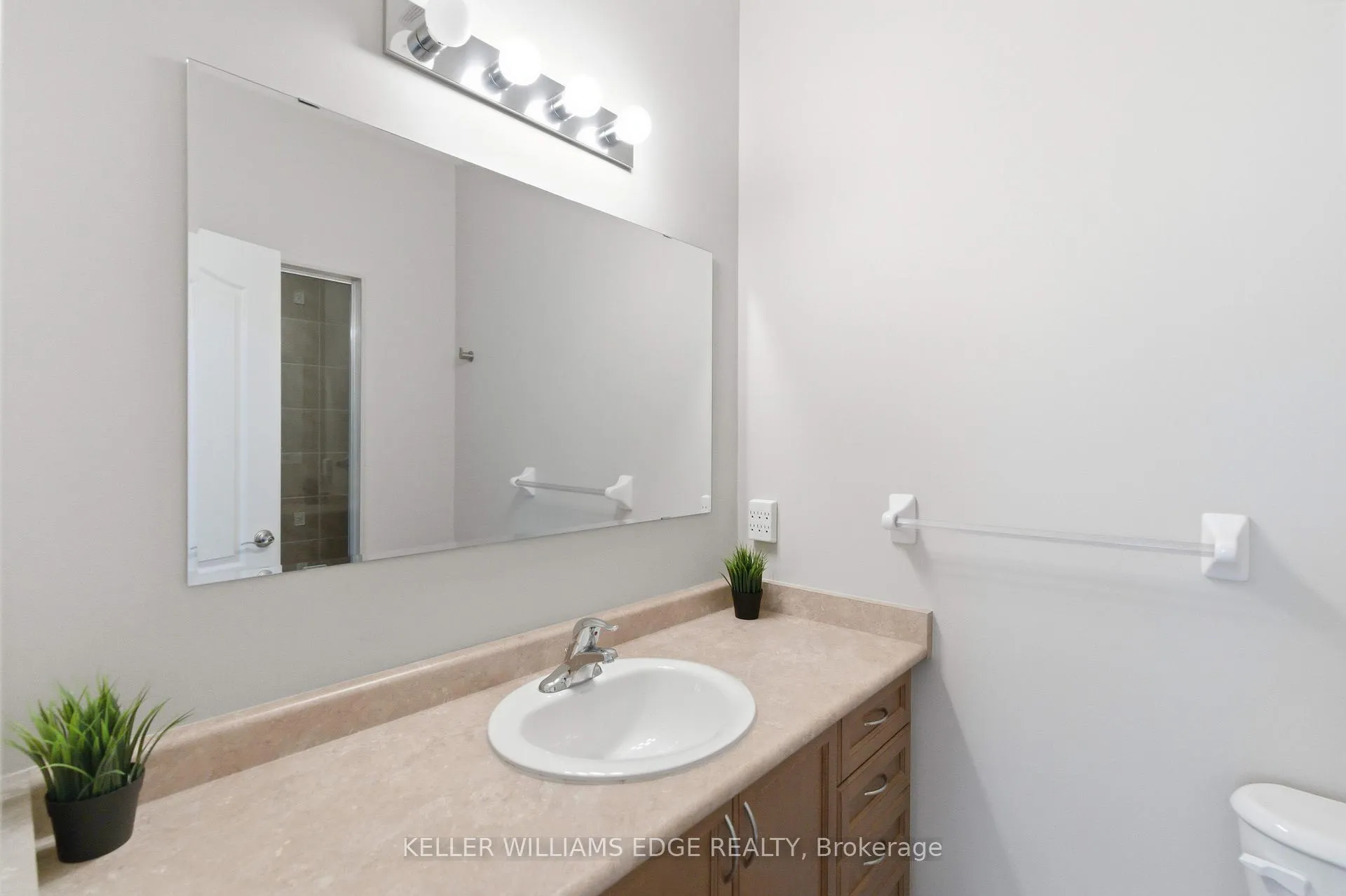 Photo 19 of 62 Browview Drive, Hamilton, Waterdown — HOMEH