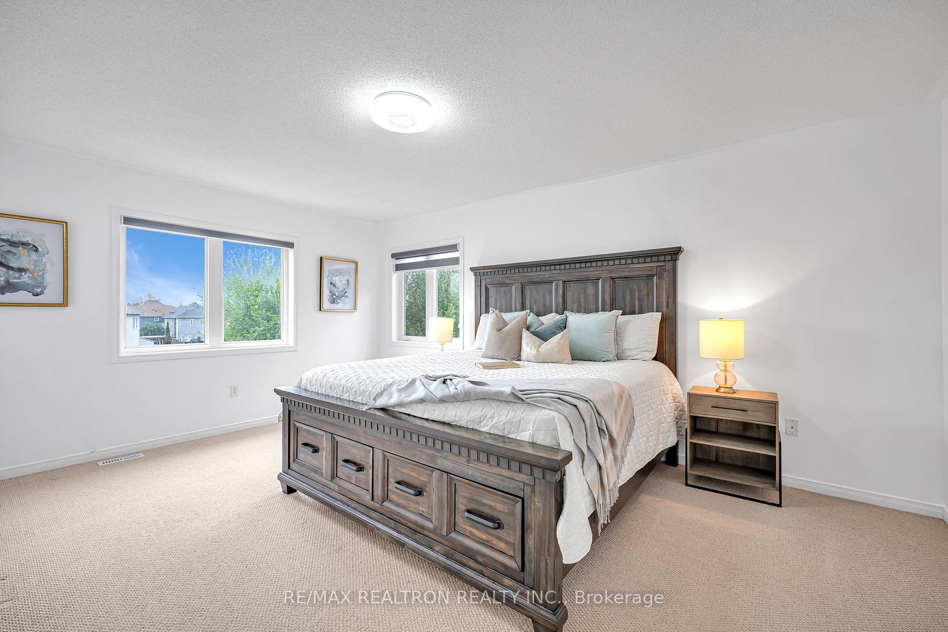 Photo 18 of 27 Alldread Crescent, Clarington, Newcastle — HOMEH