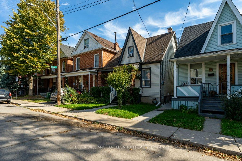 Photo 4 of 14 Minto Avenue, Hamilton, Gibson — HOMEH