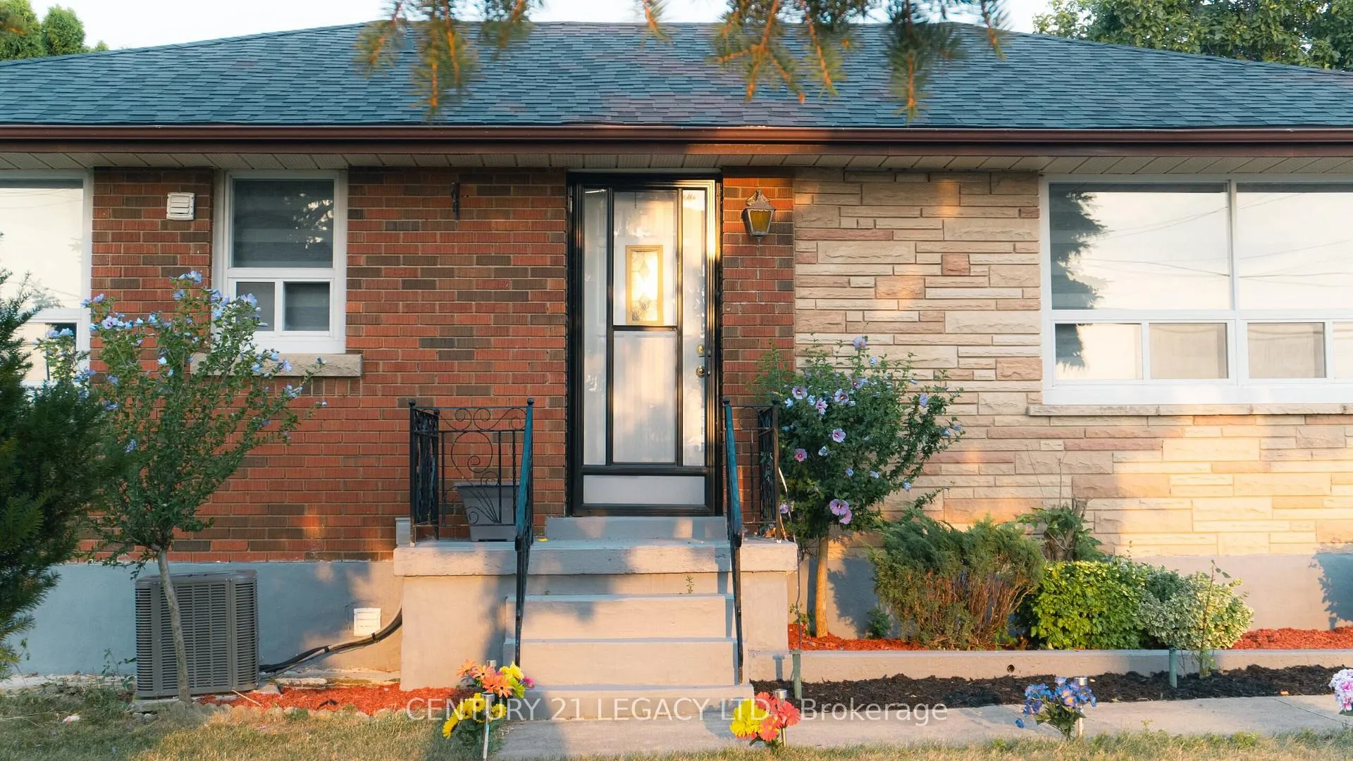Photo 5 of 348 Millen Road, Hamilton, Stoney Creek Industrial — HOMEH