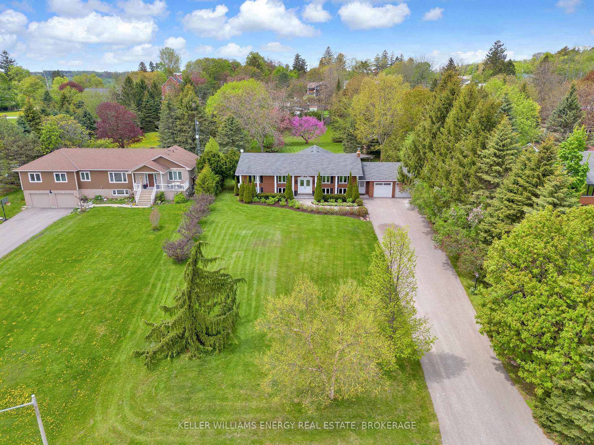 Photo 2 of 90 Potters Lane, Clarington, Rural Clarington — HOMEH