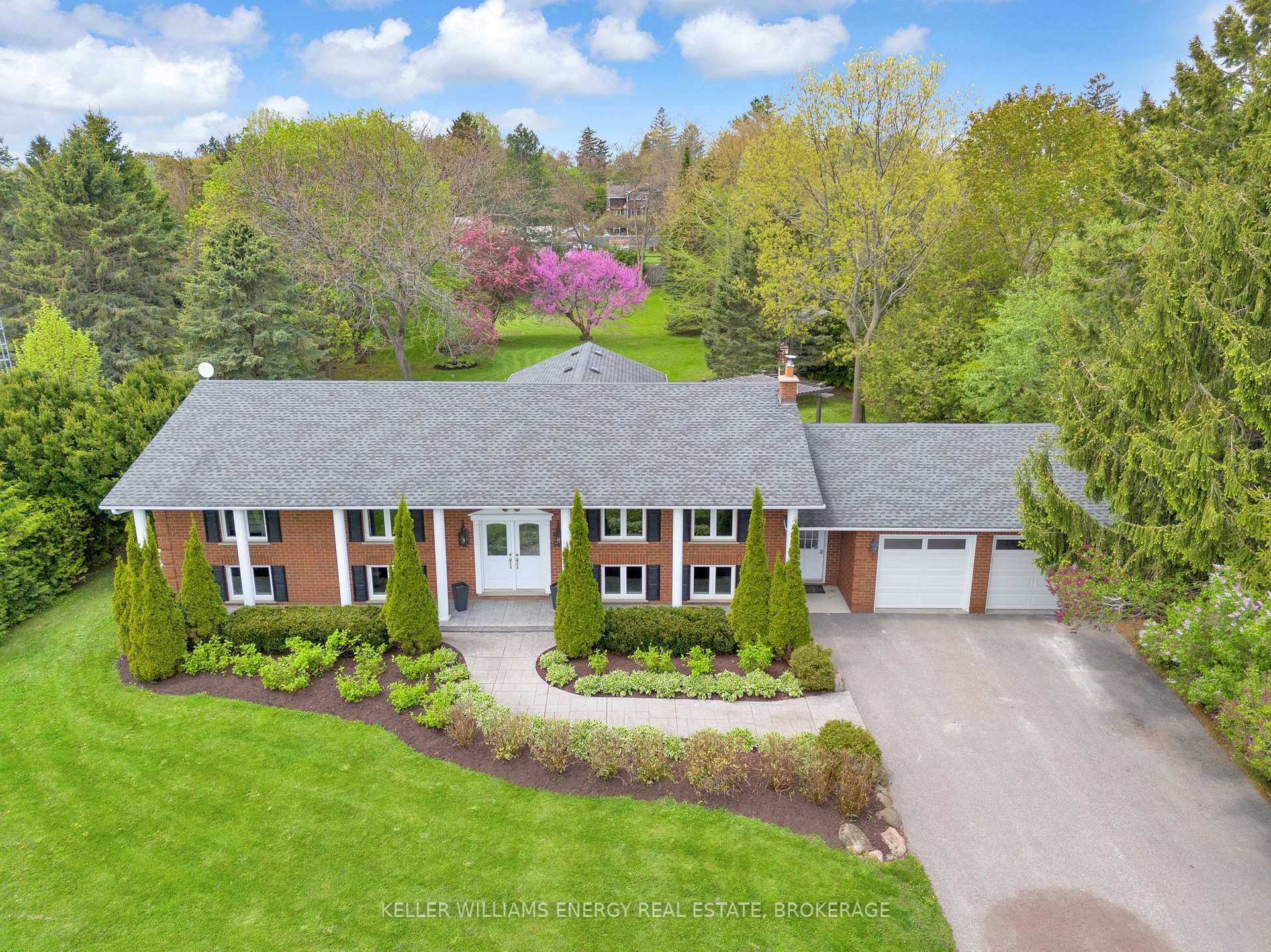 Photo 3 of 90 Potters Lane, Clarington, Rural Clarington — HOMEH
