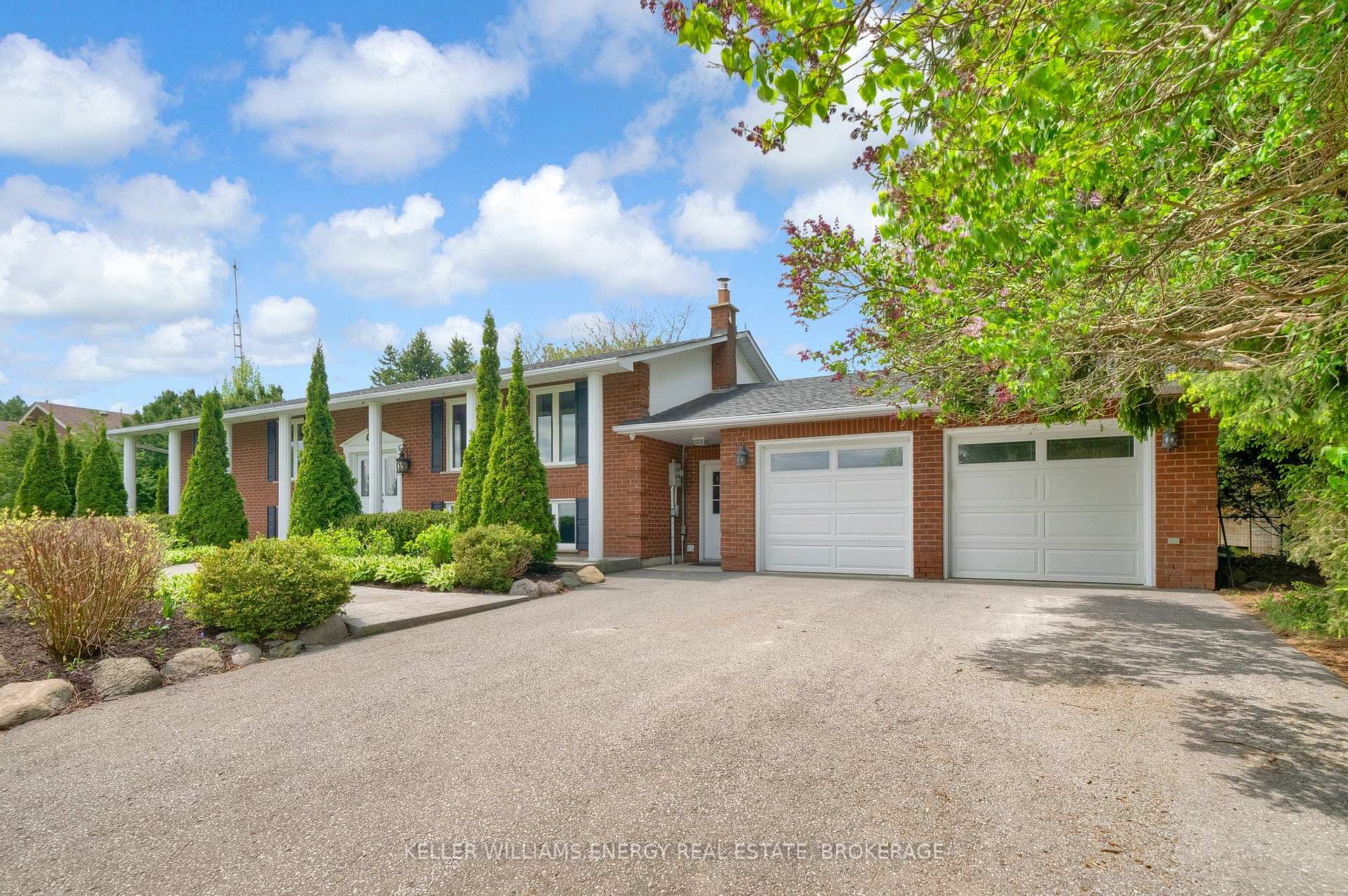 Photo 5 of 90 Potters Lane, Clarington, Rural Clarington — HOMEH