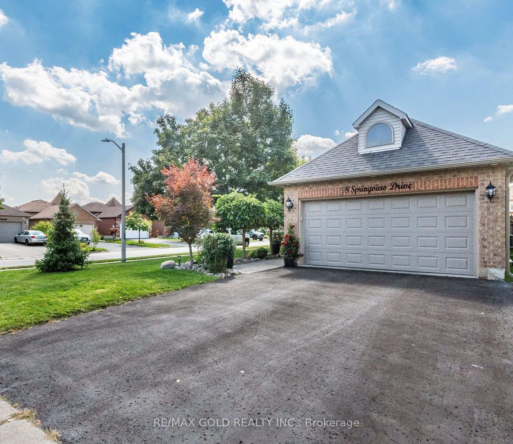 Photo 1 of 98 Springview Drive, Brampton, Brampton West — HOMEH