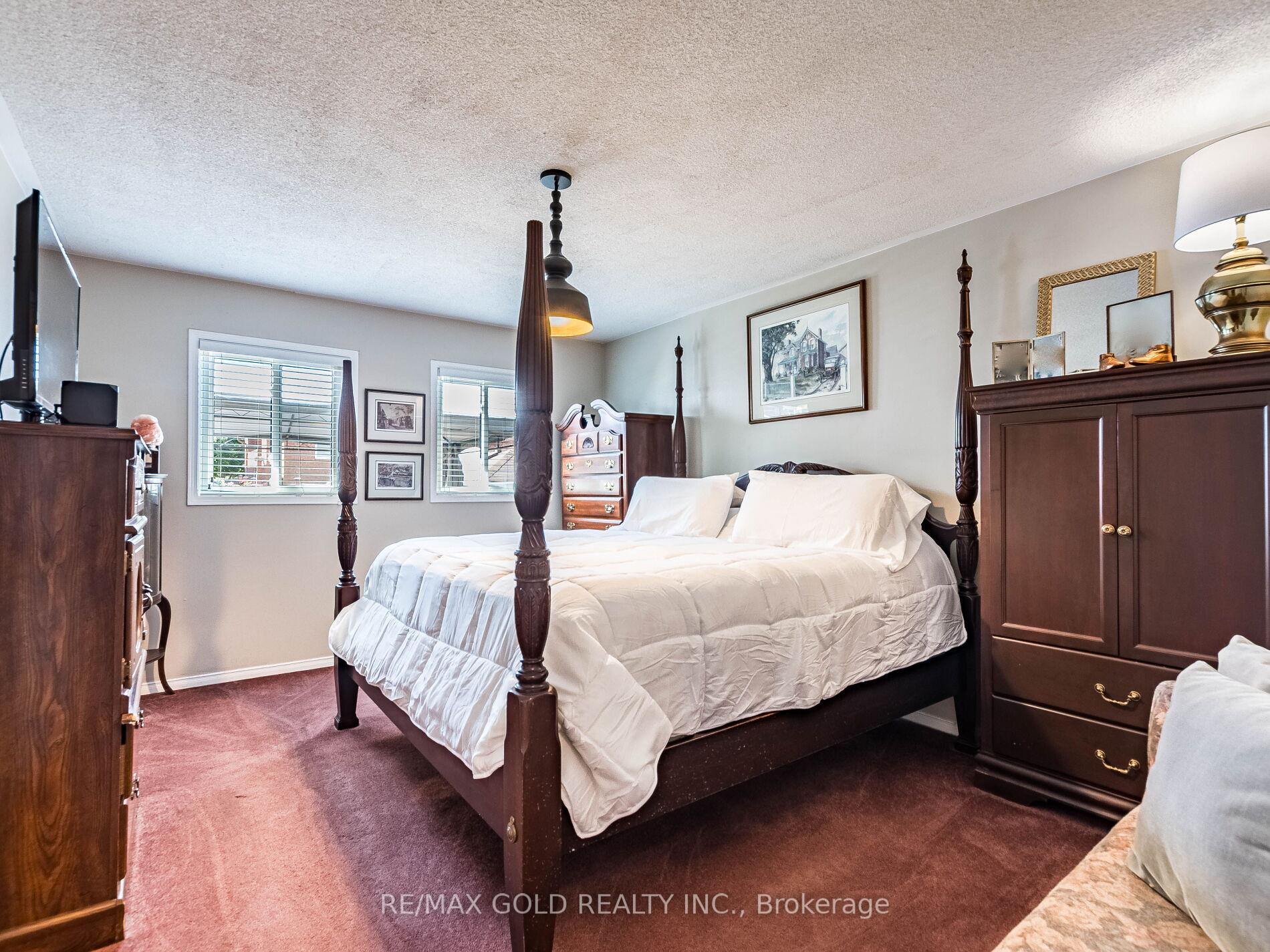 Photo 14 of 98 Springview Drive, Brampton, Brampton West — HOMEH