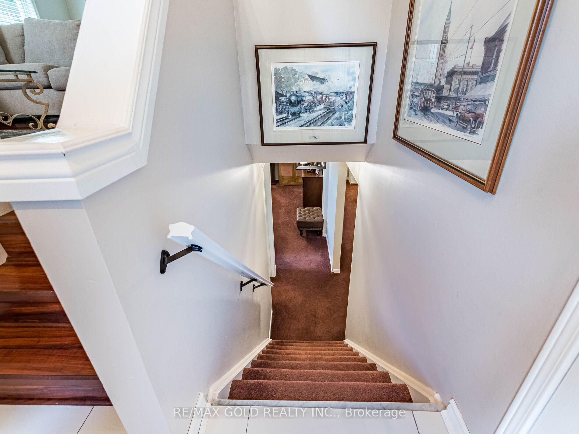 Photo 17 of 98 Springview Drive, Brampton, Brampton West — HOMEH